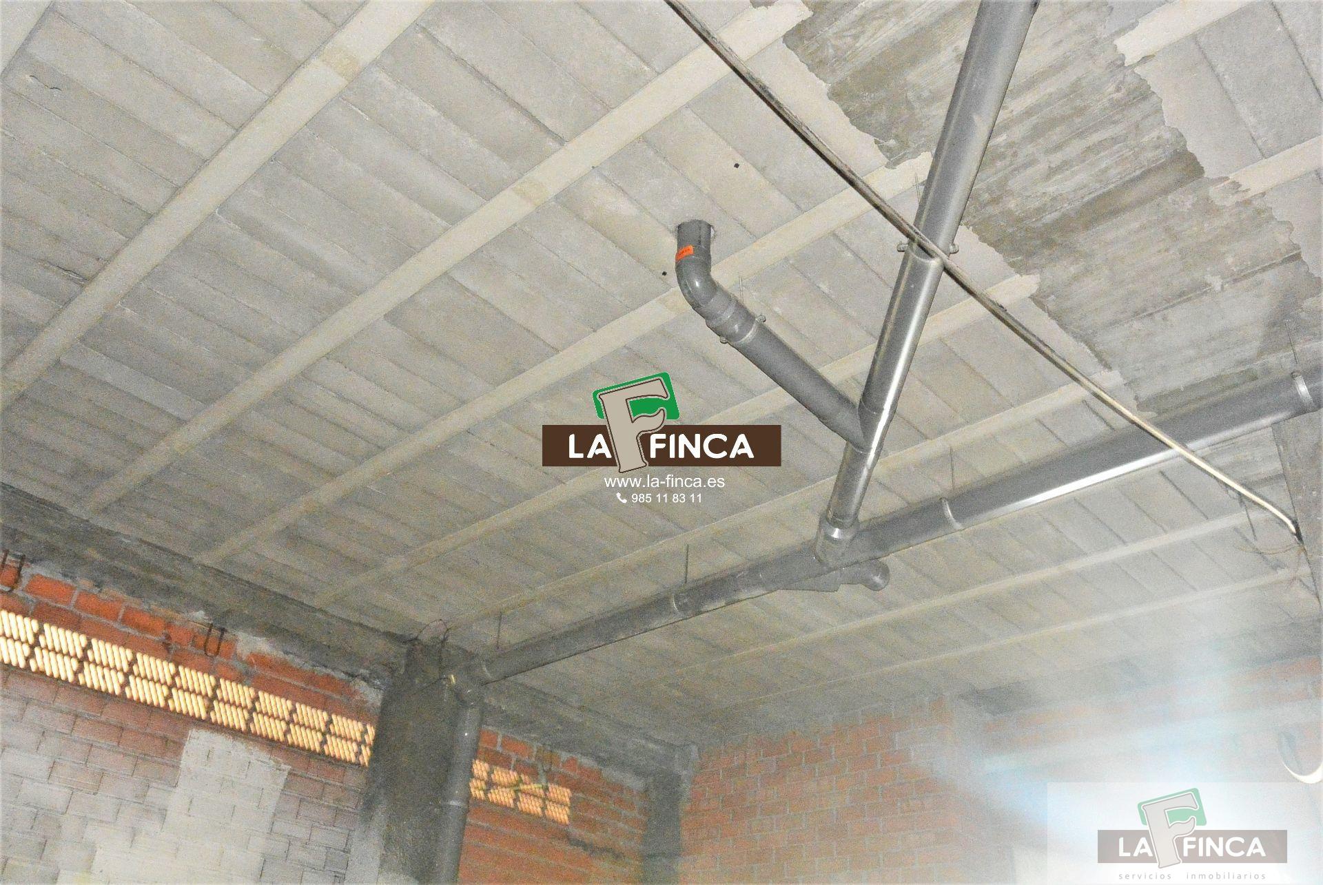 For rent of commercial in Oviedo