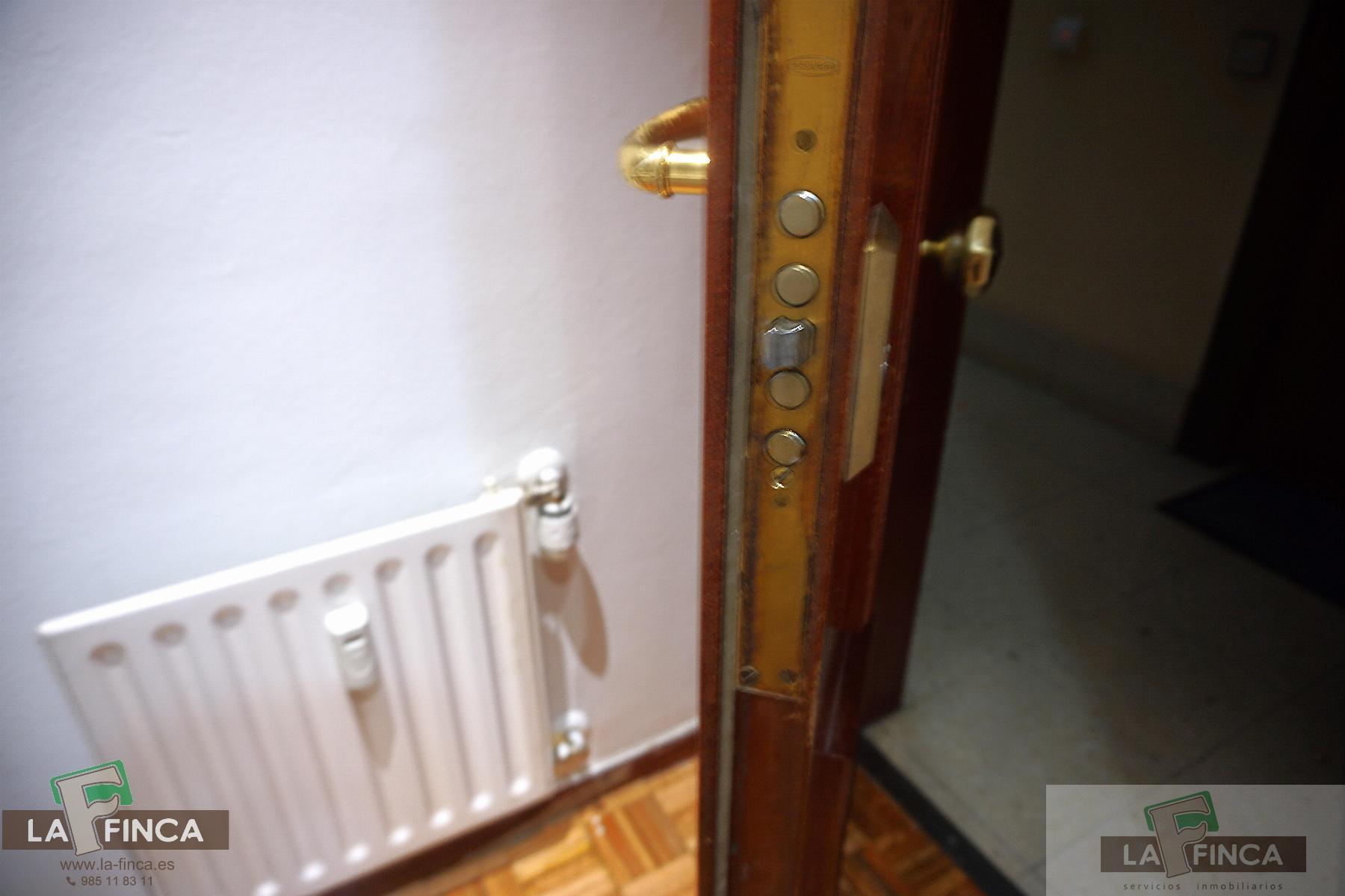 For rent of flat in Oviedo