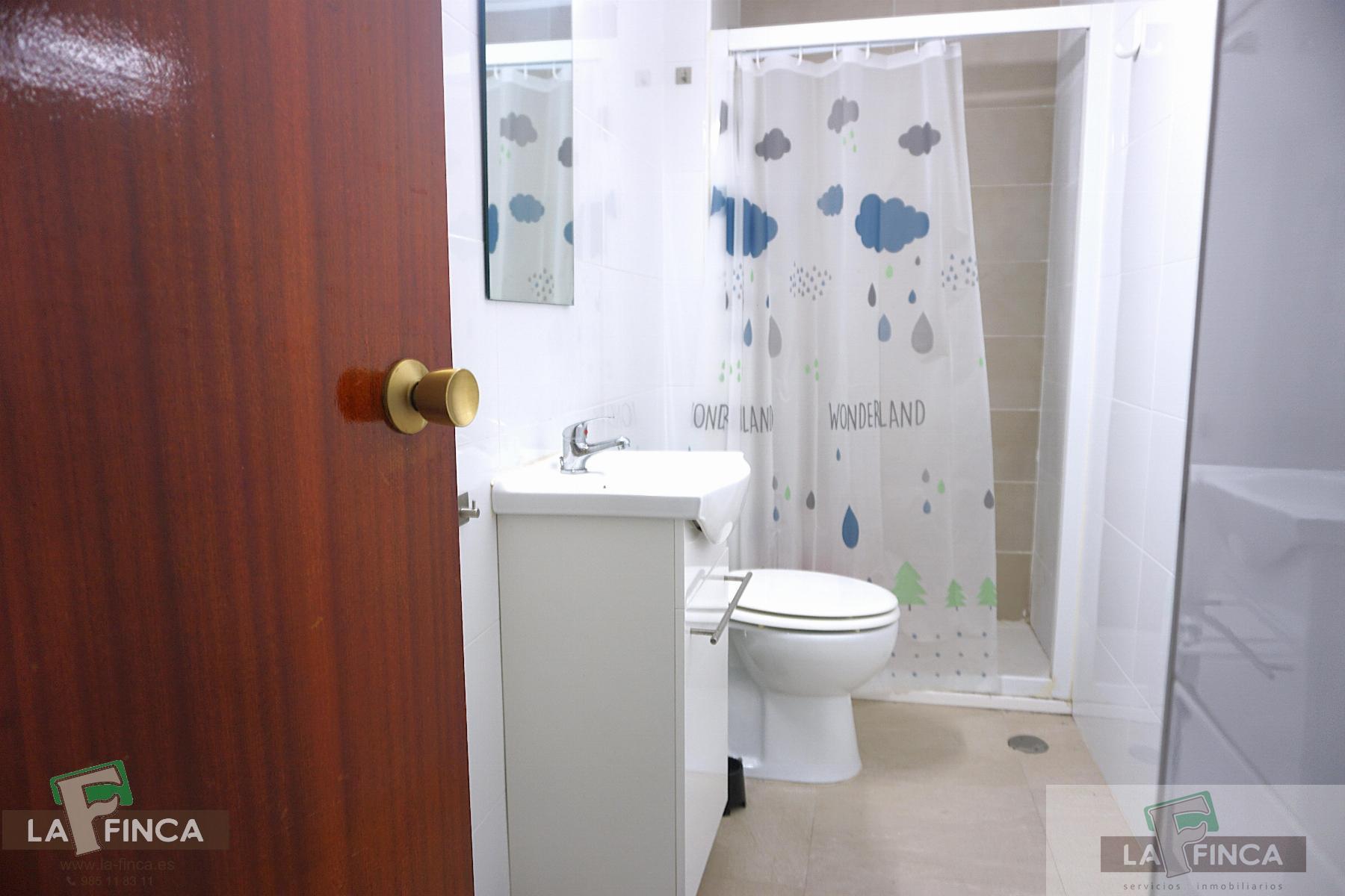 For rent of flat in Oviedo