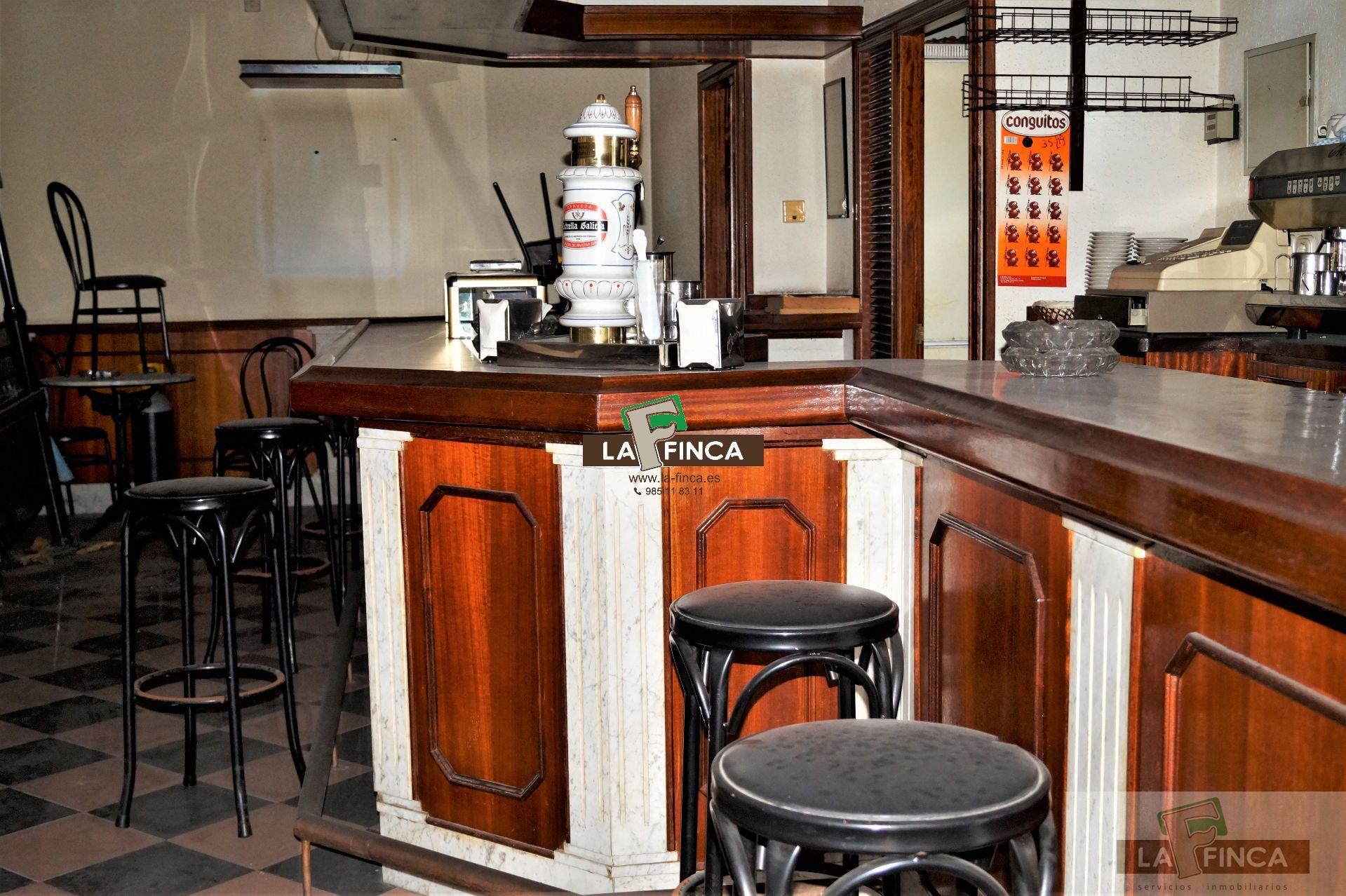For sale of commercial in Oviedo