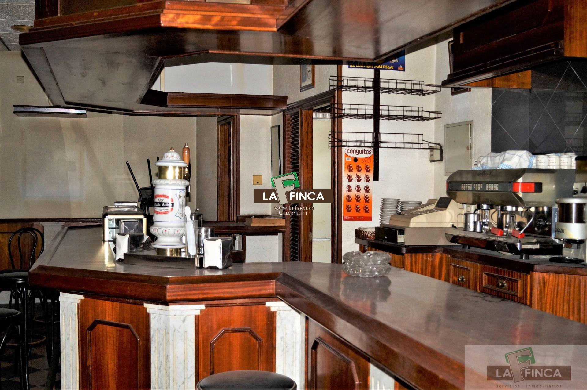 For sale of commercial in Oviedo