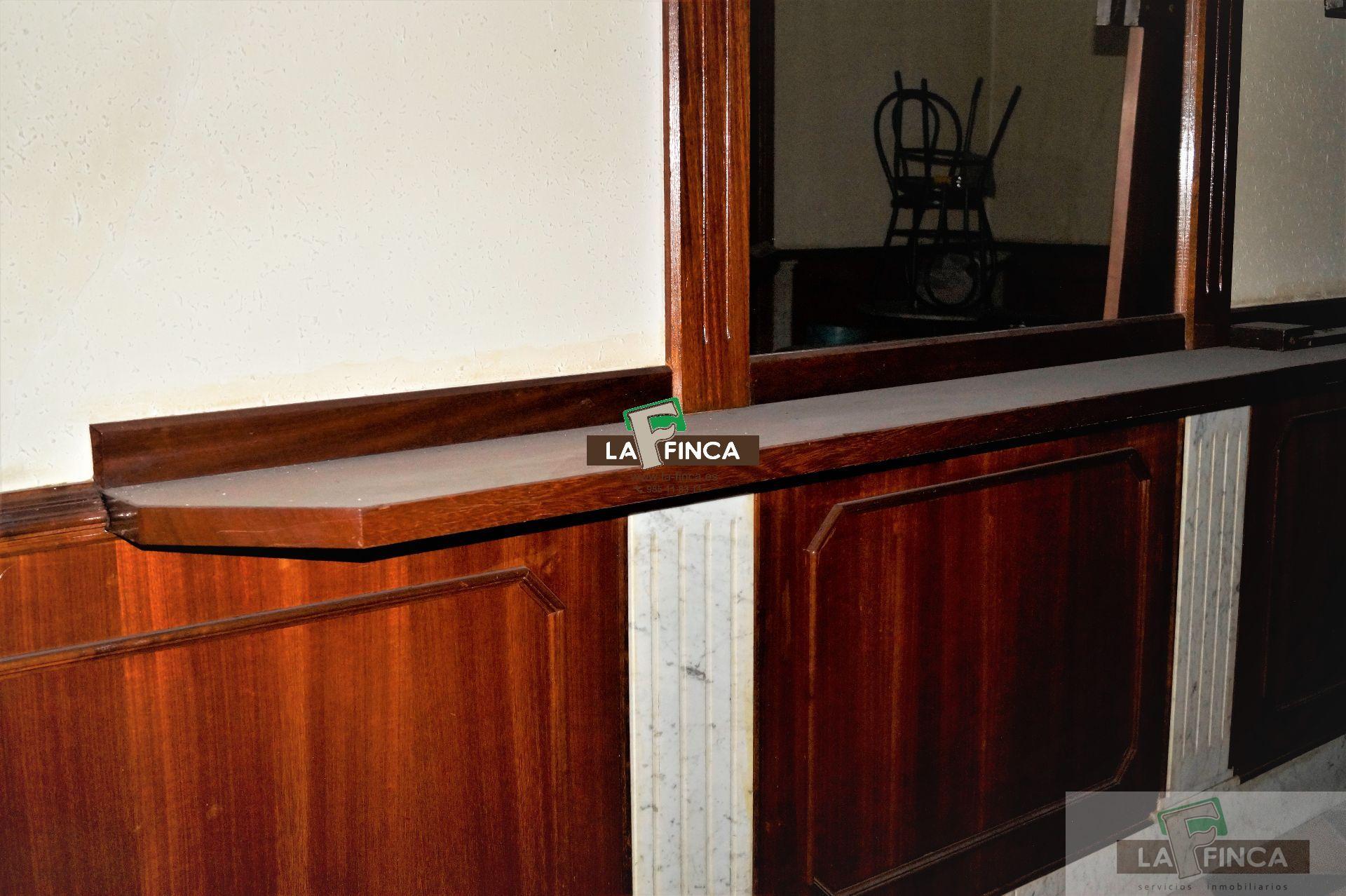 For sale of commercial in Oviedo