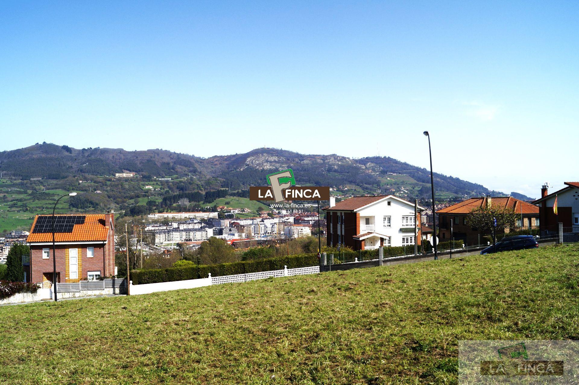 For sale of land in Oviedo