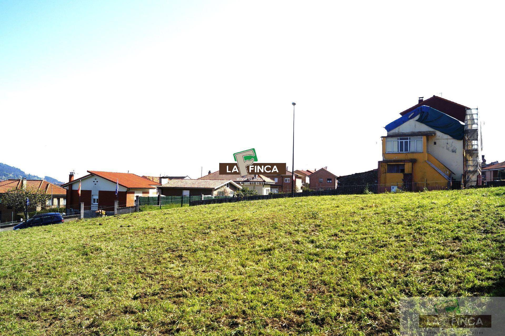 For sale of land in Oviedo