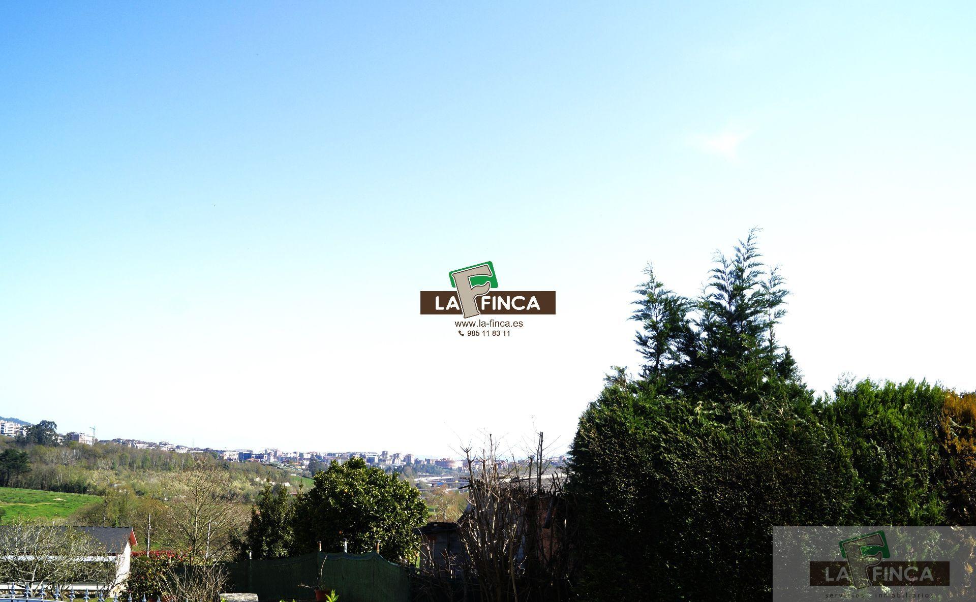 Venta de terreno en Latores