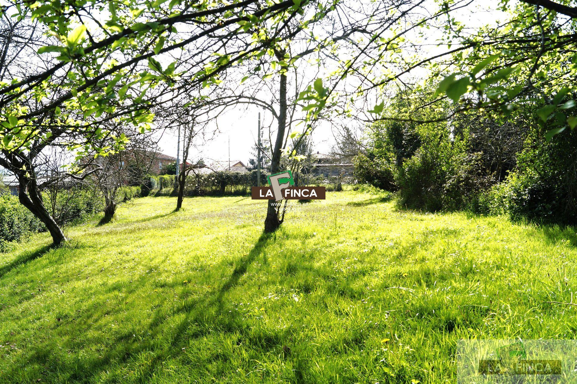 Venta de terreno en Latores