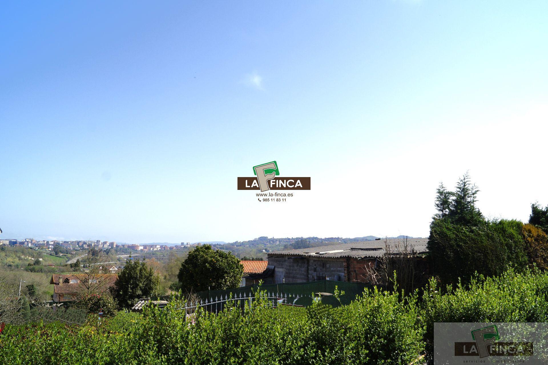 Venta de terreno en Latores
