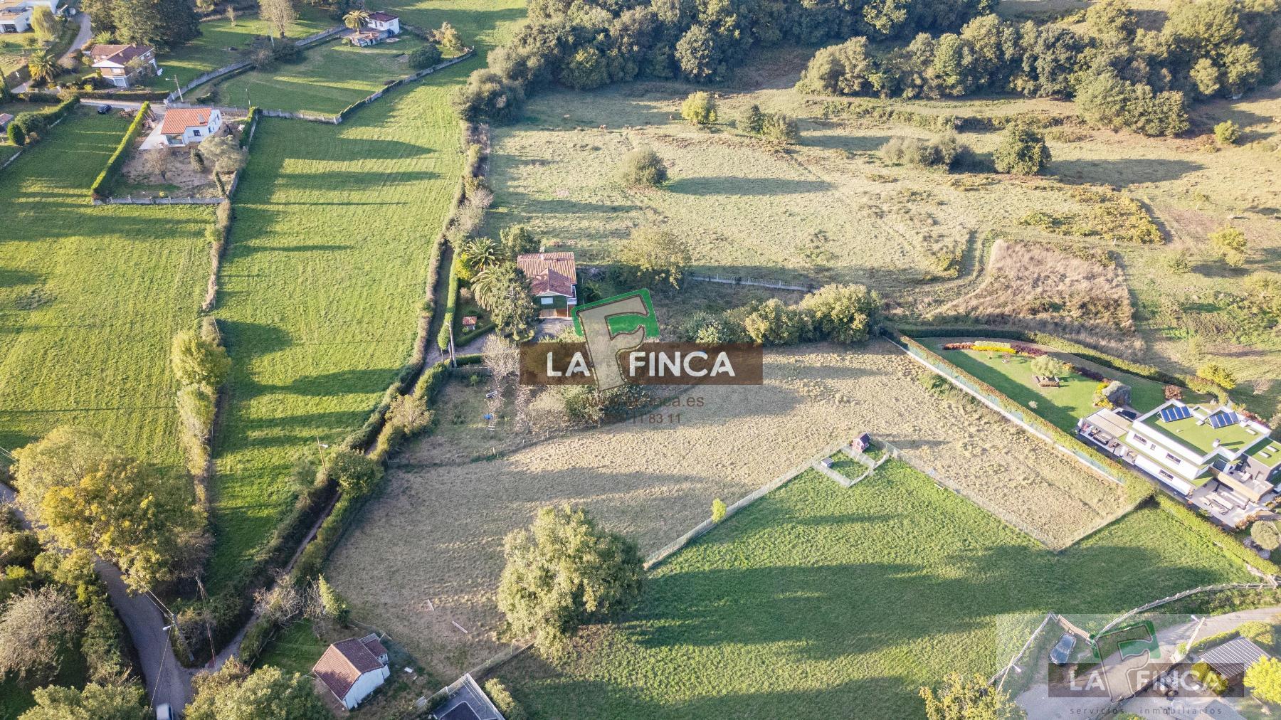 Venta de terreno en Latores