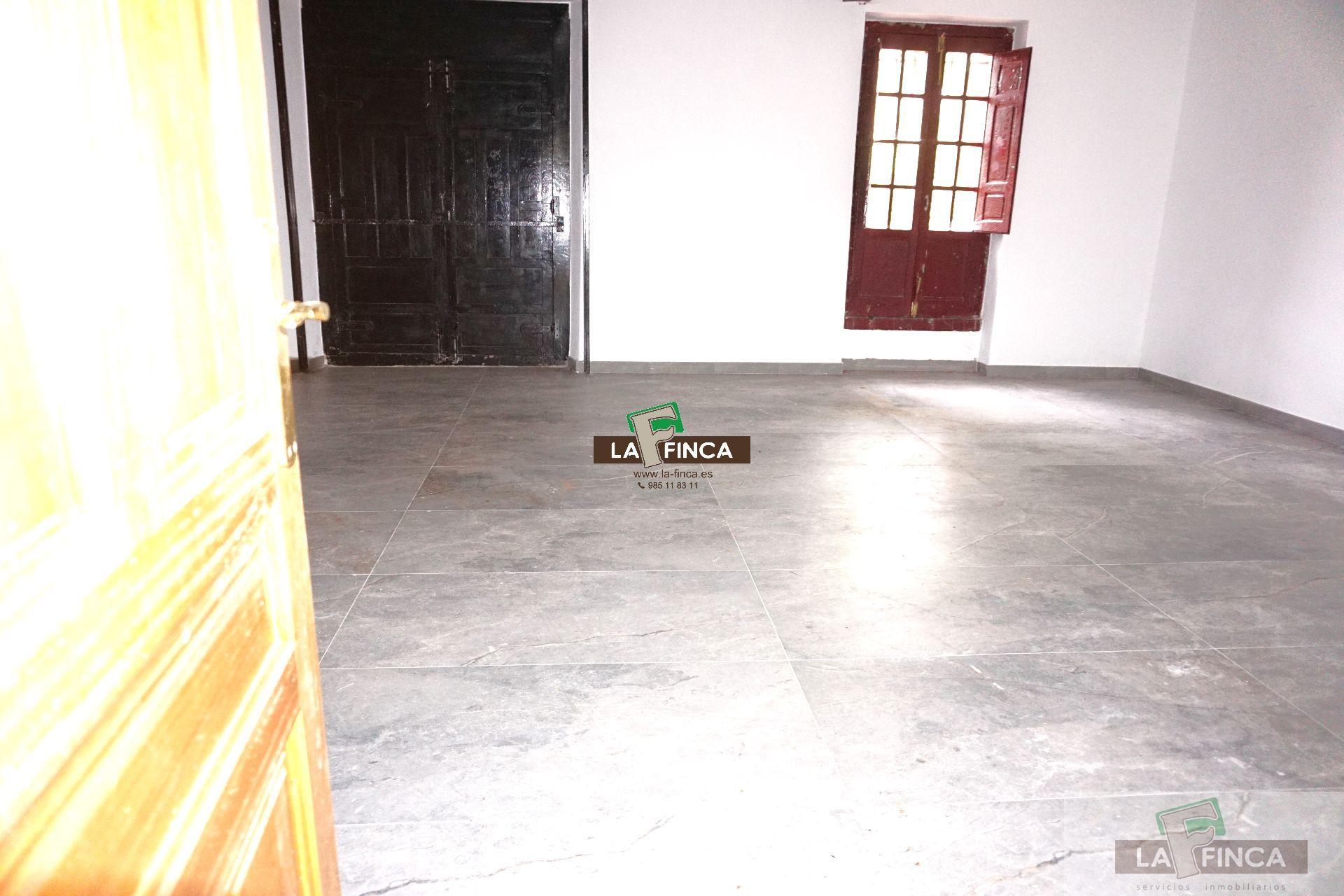For sale of house in Oviedo