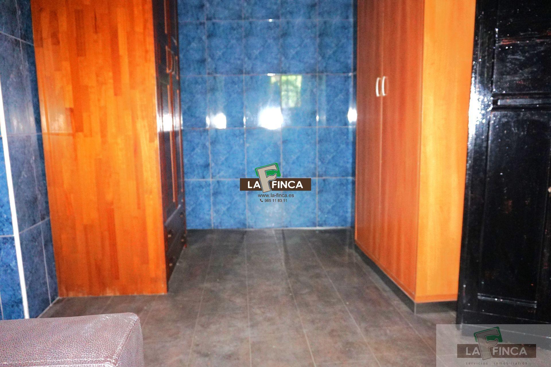 For sale of house in Oviedo