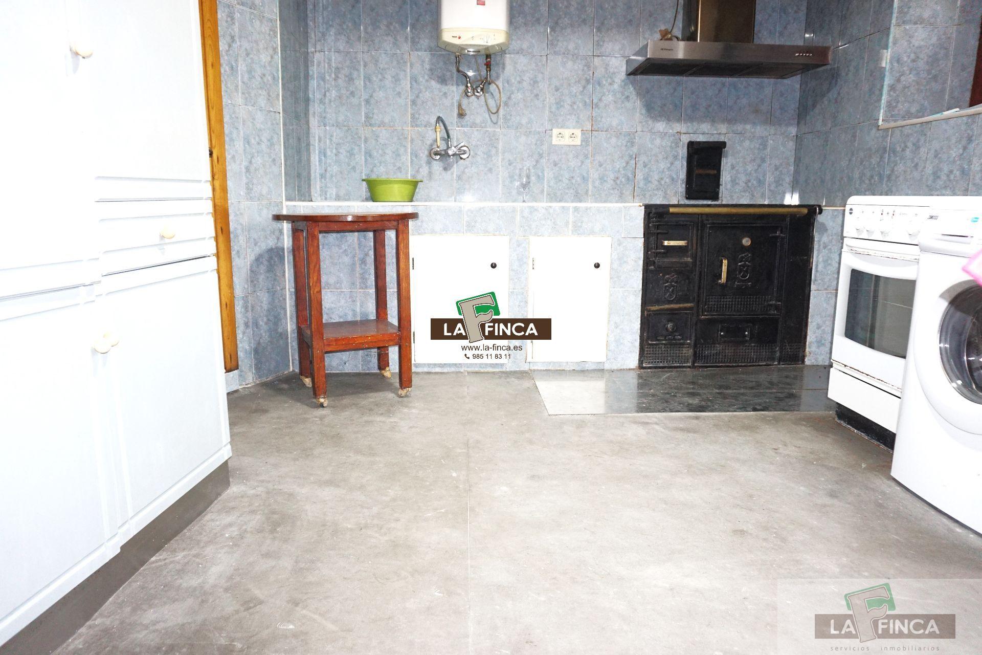 For sale of house in Oviedo