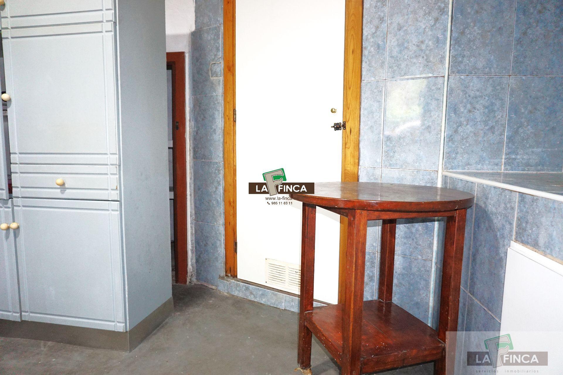 For sale of house in Oviedo
