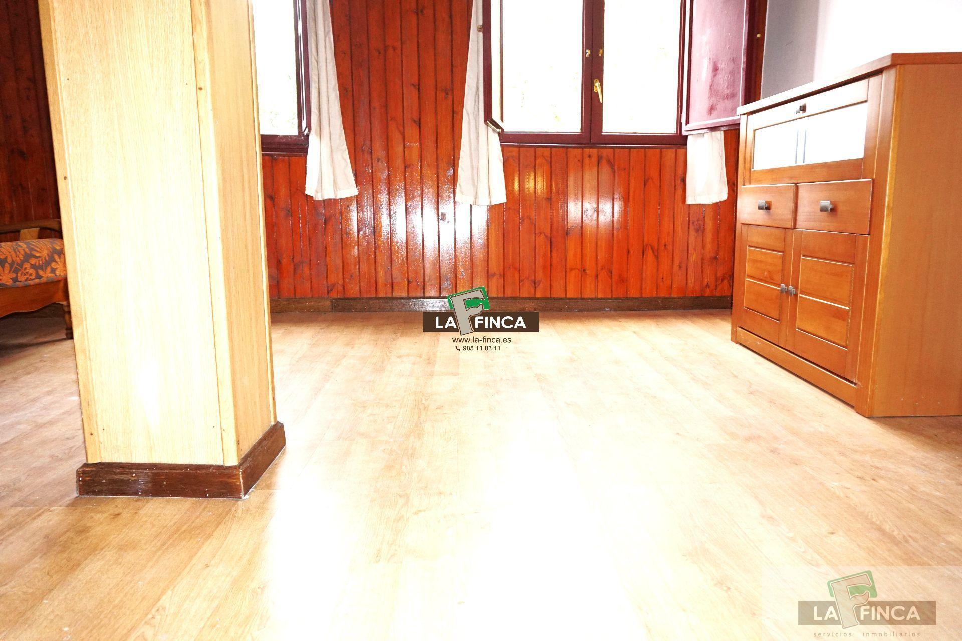 For sale of house in Oviedo