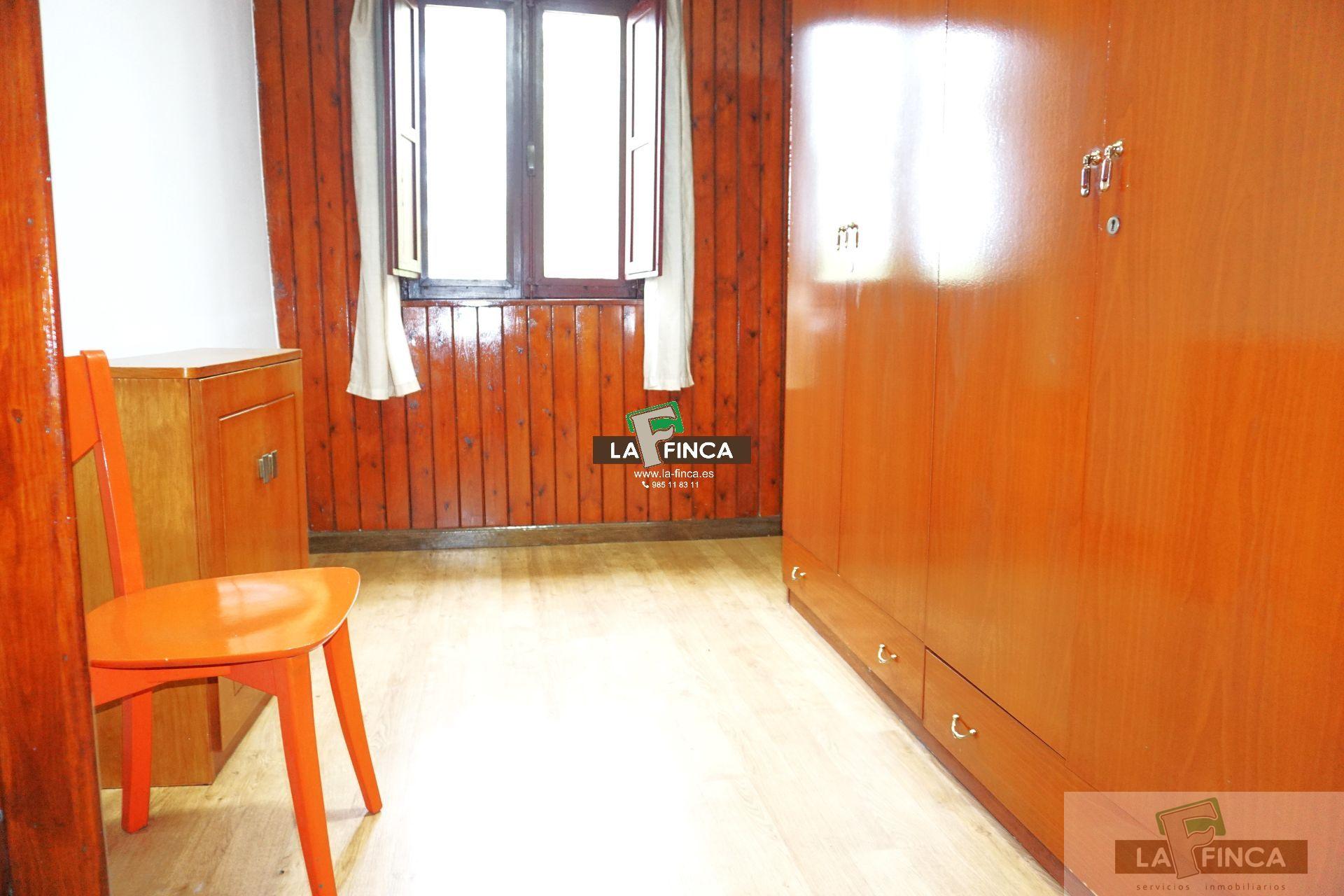 For sale of house in Oviedo