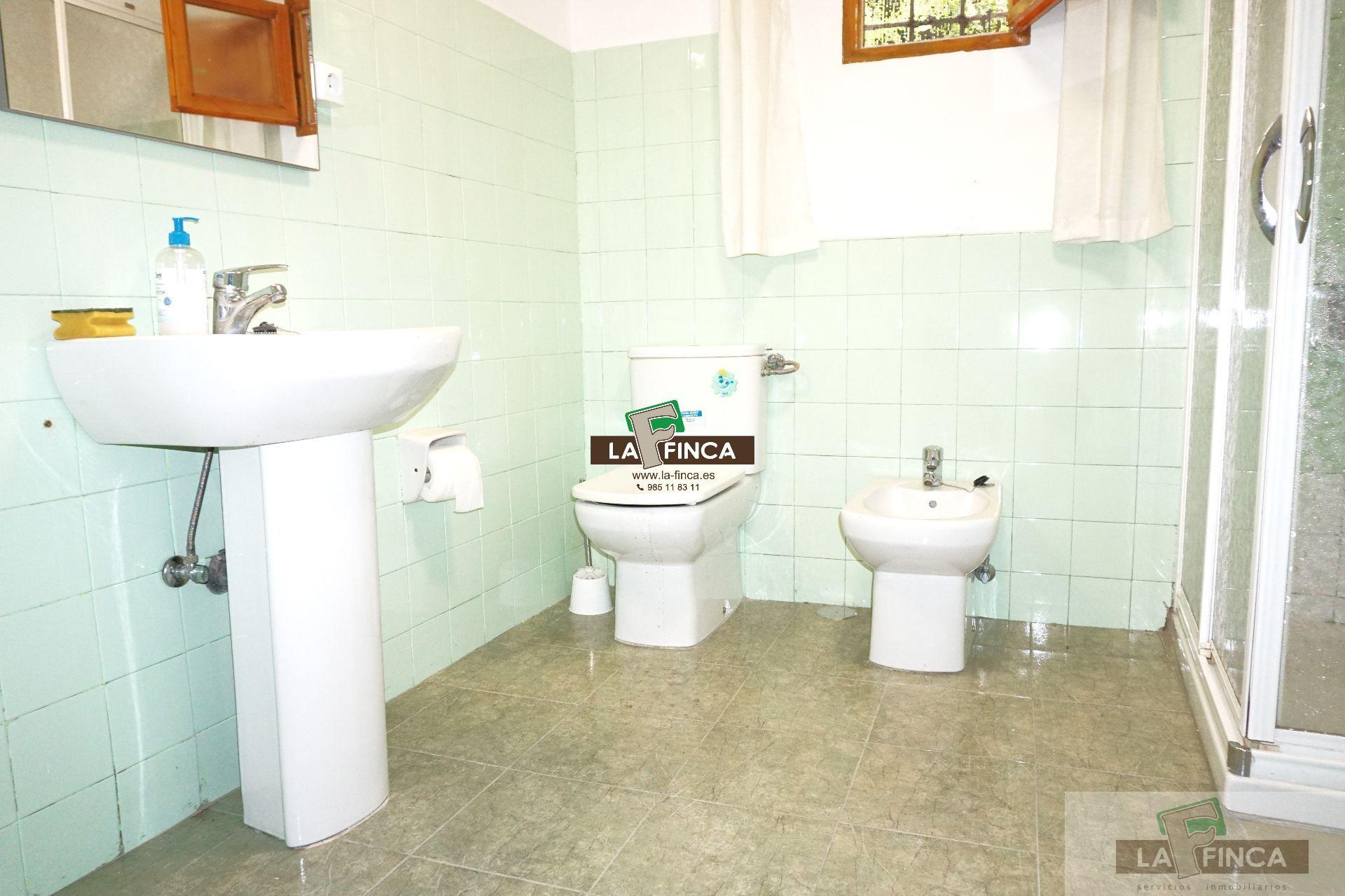 For sale of house in Oviedo