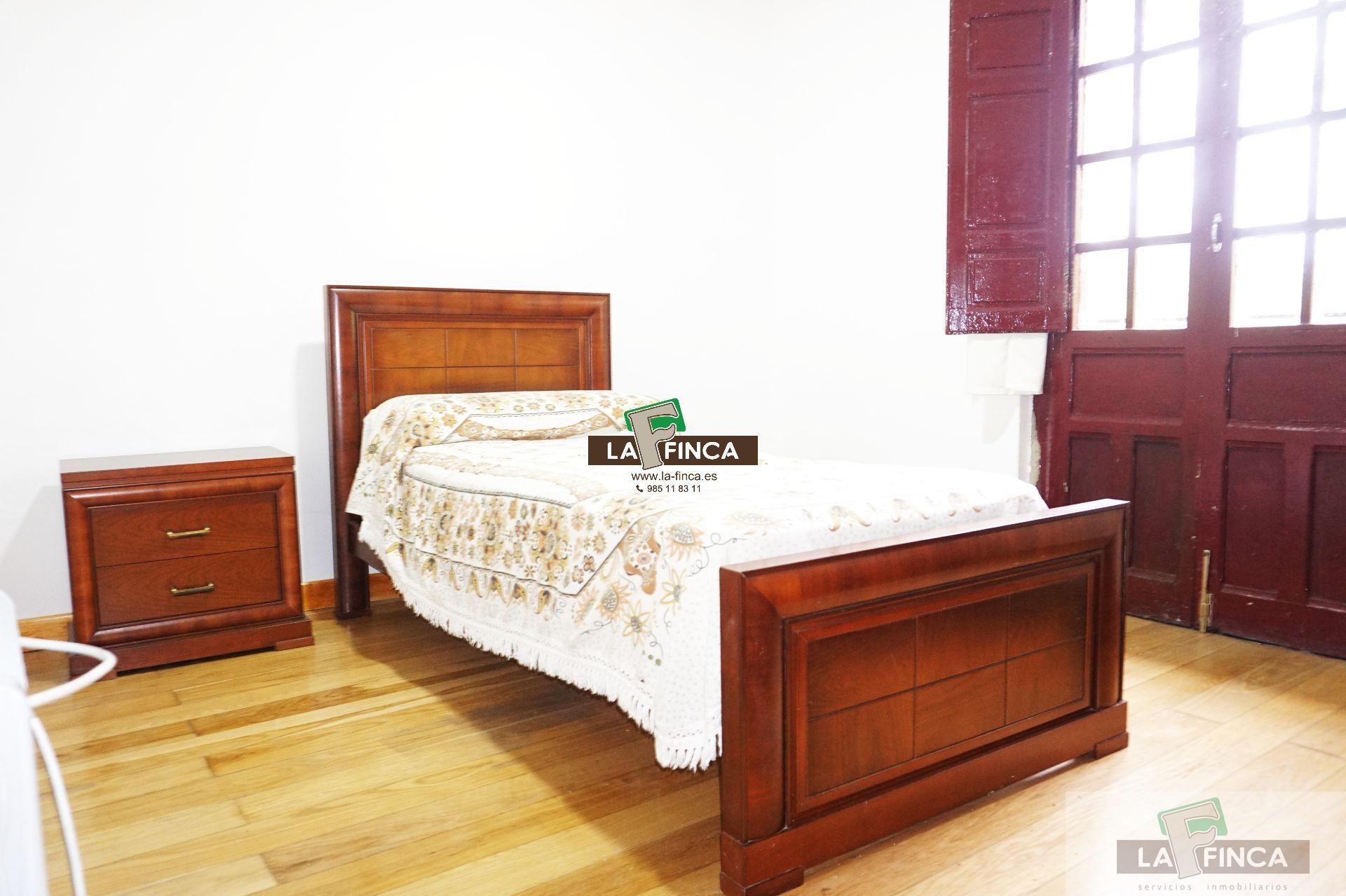 For sale of house in Oviedo