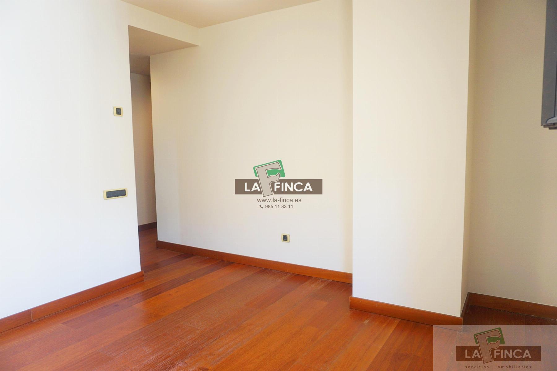For sale of flat in Oviedo