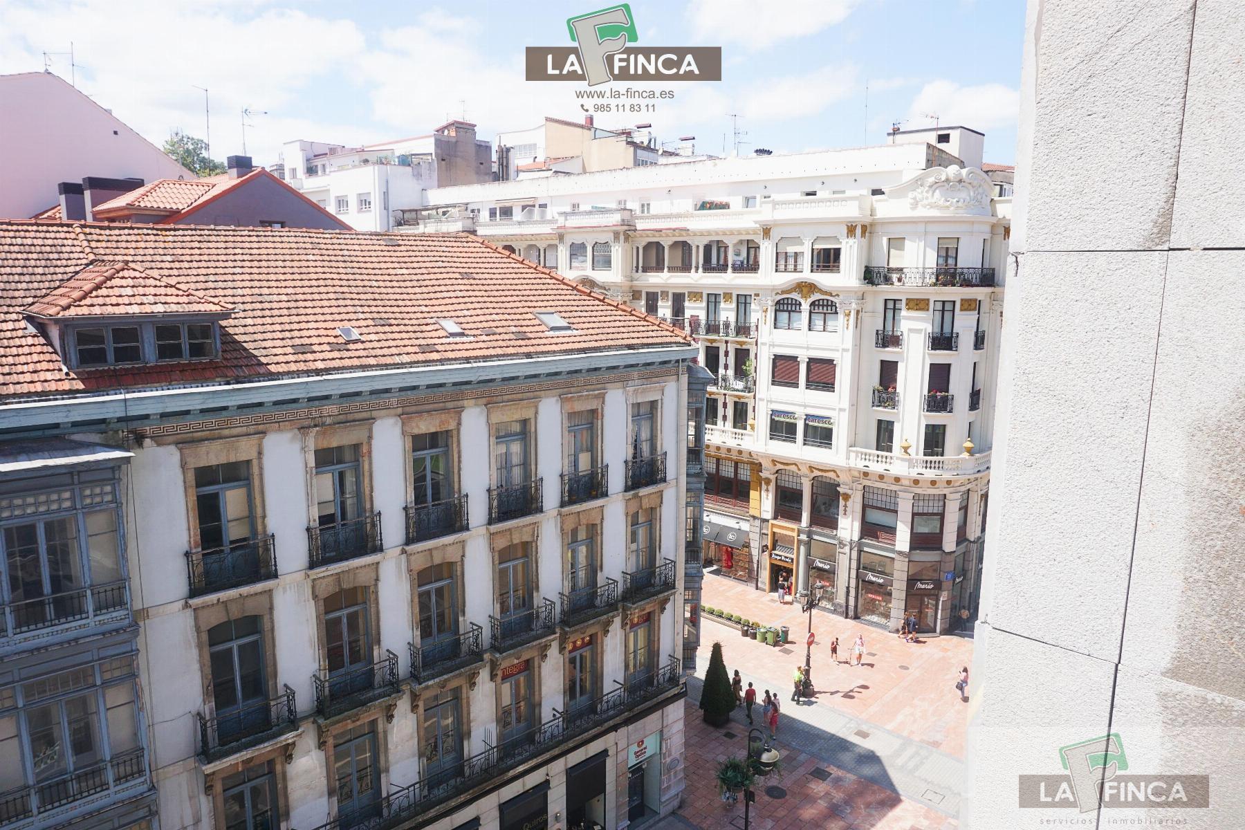 For sale of flat in Oviedo