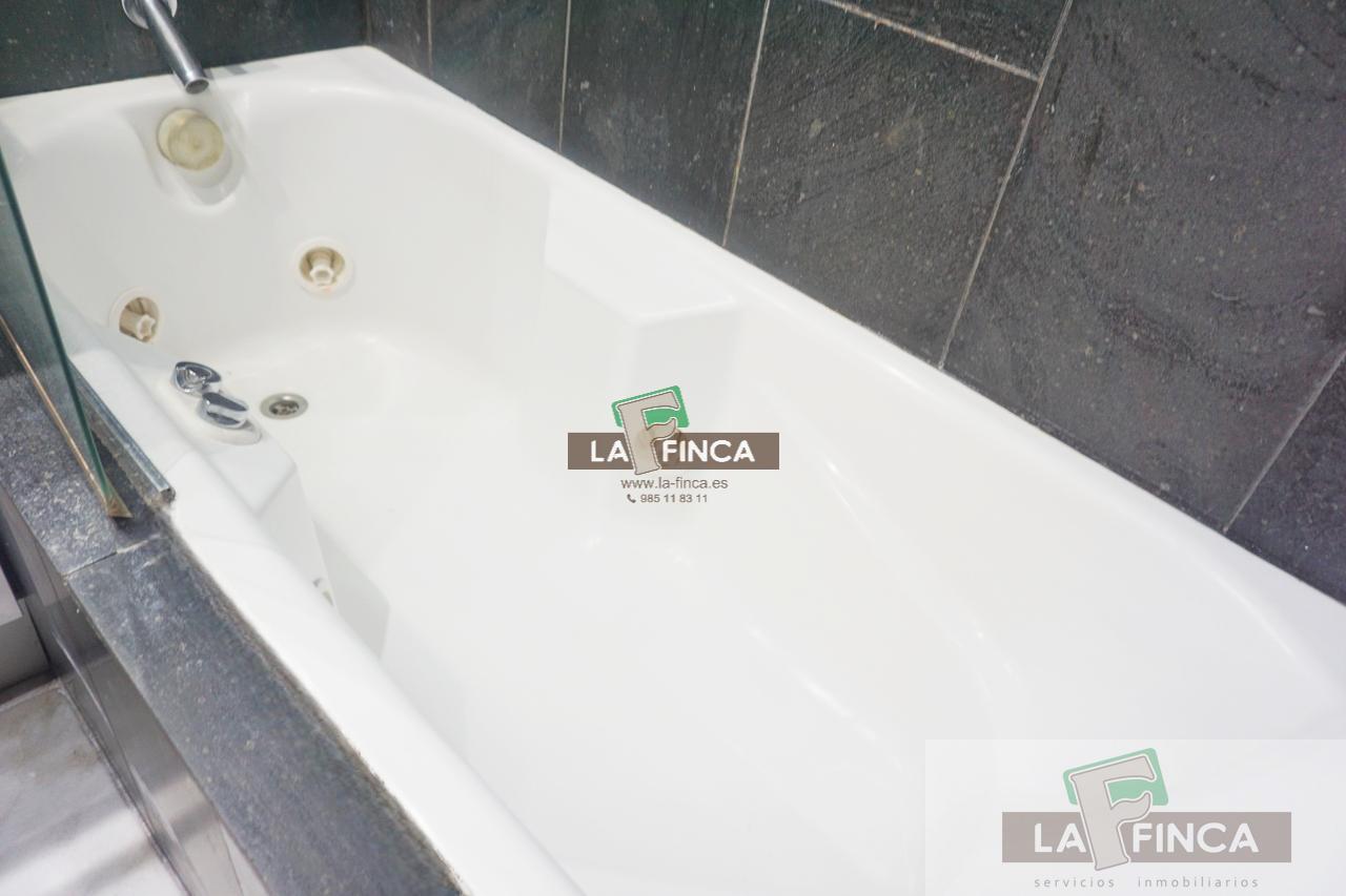 For sale of flat in Oviedo