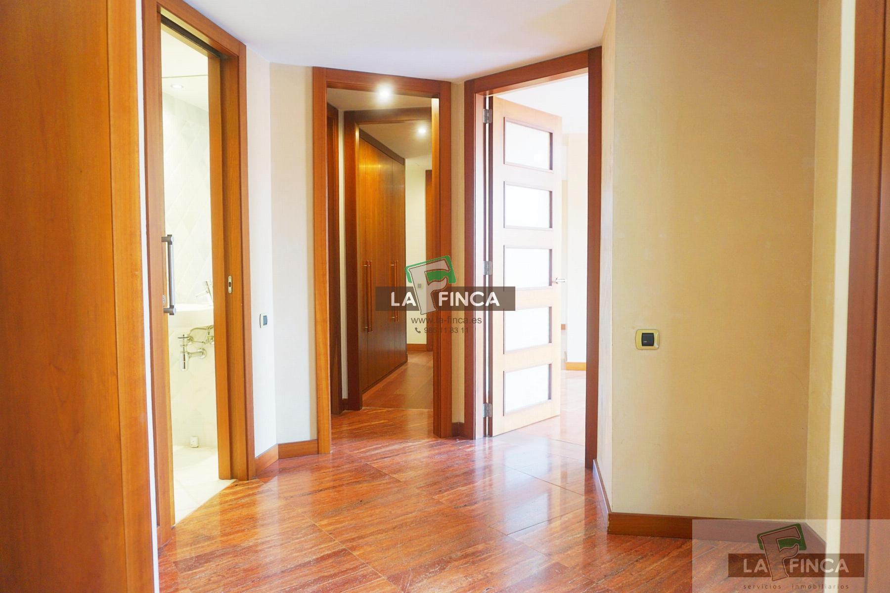 For sale of flat in Oviedo