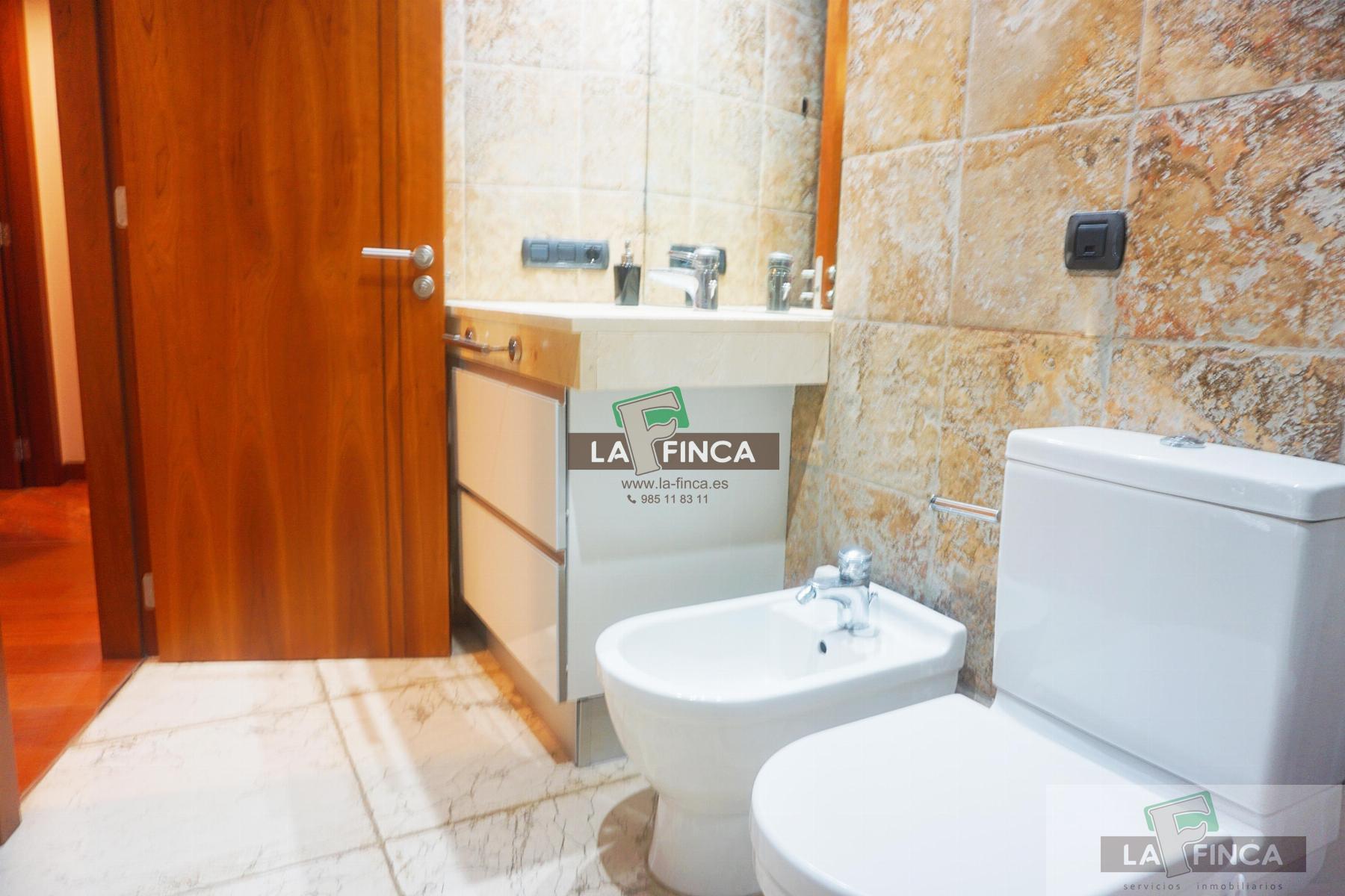 For sale of flat in Oviedo