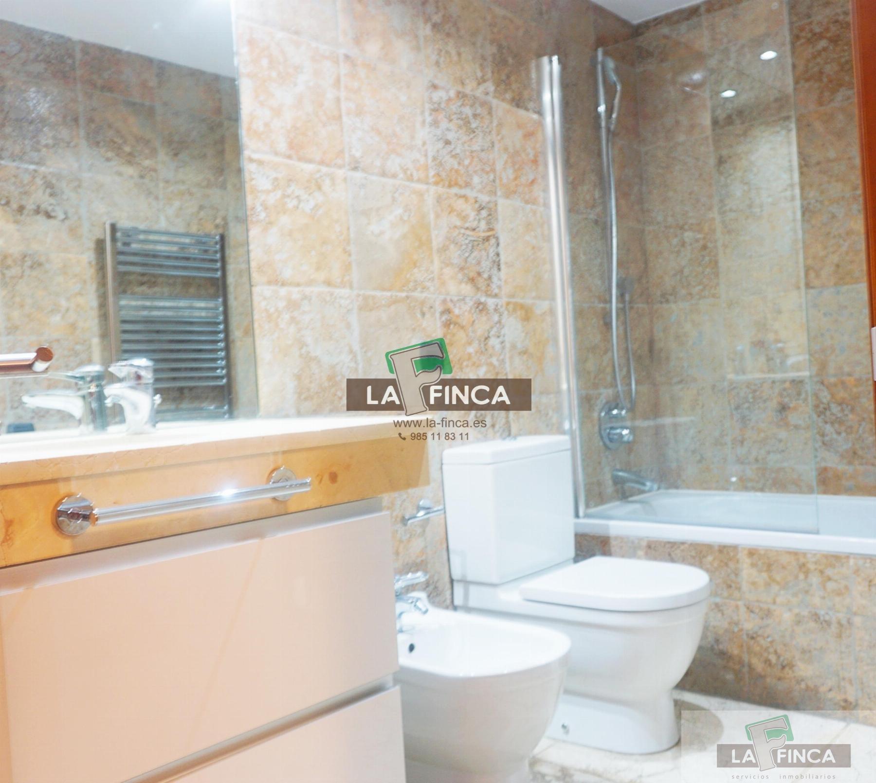 For sale of flat in Oviedo
