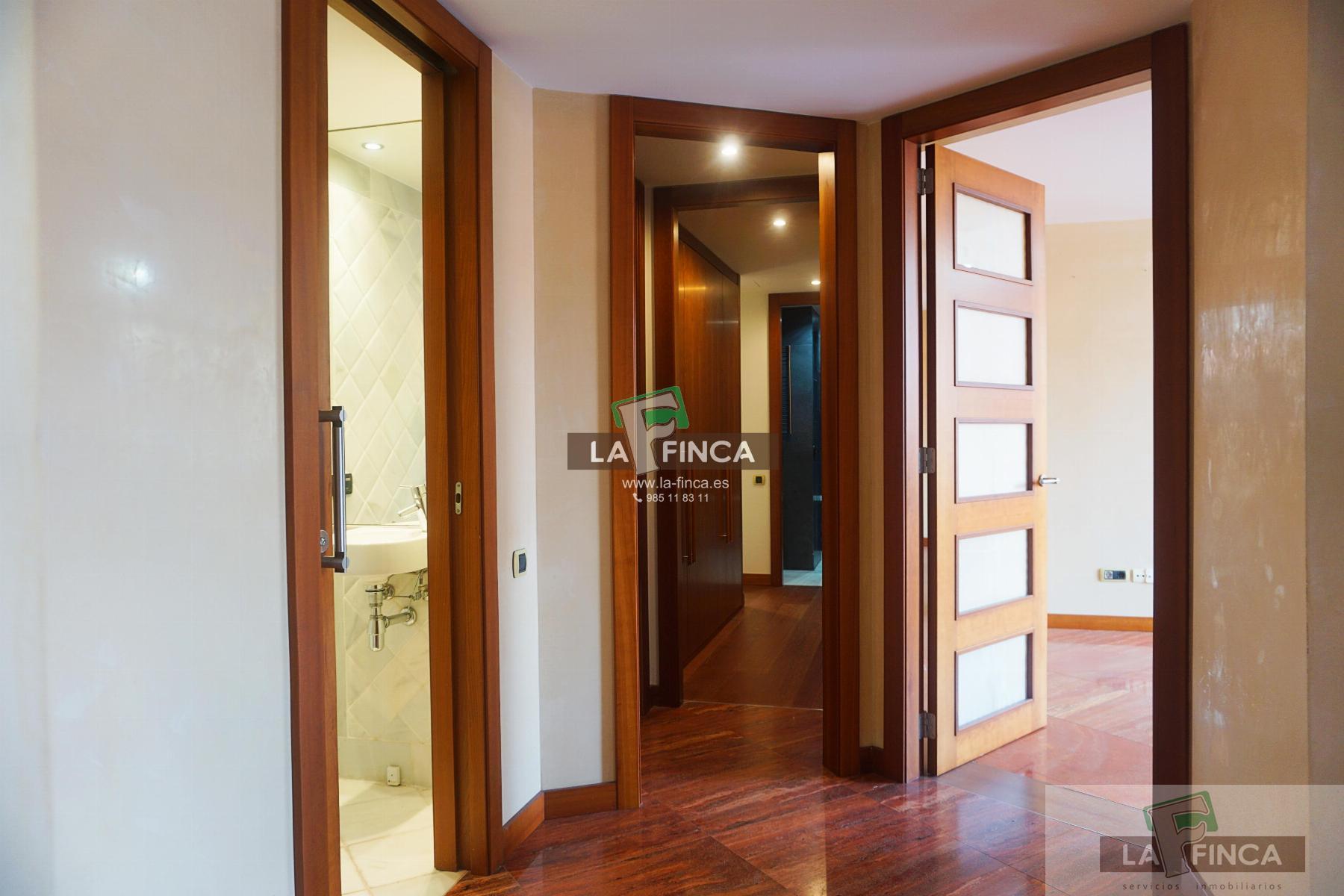 For sale of flat in Oviedo