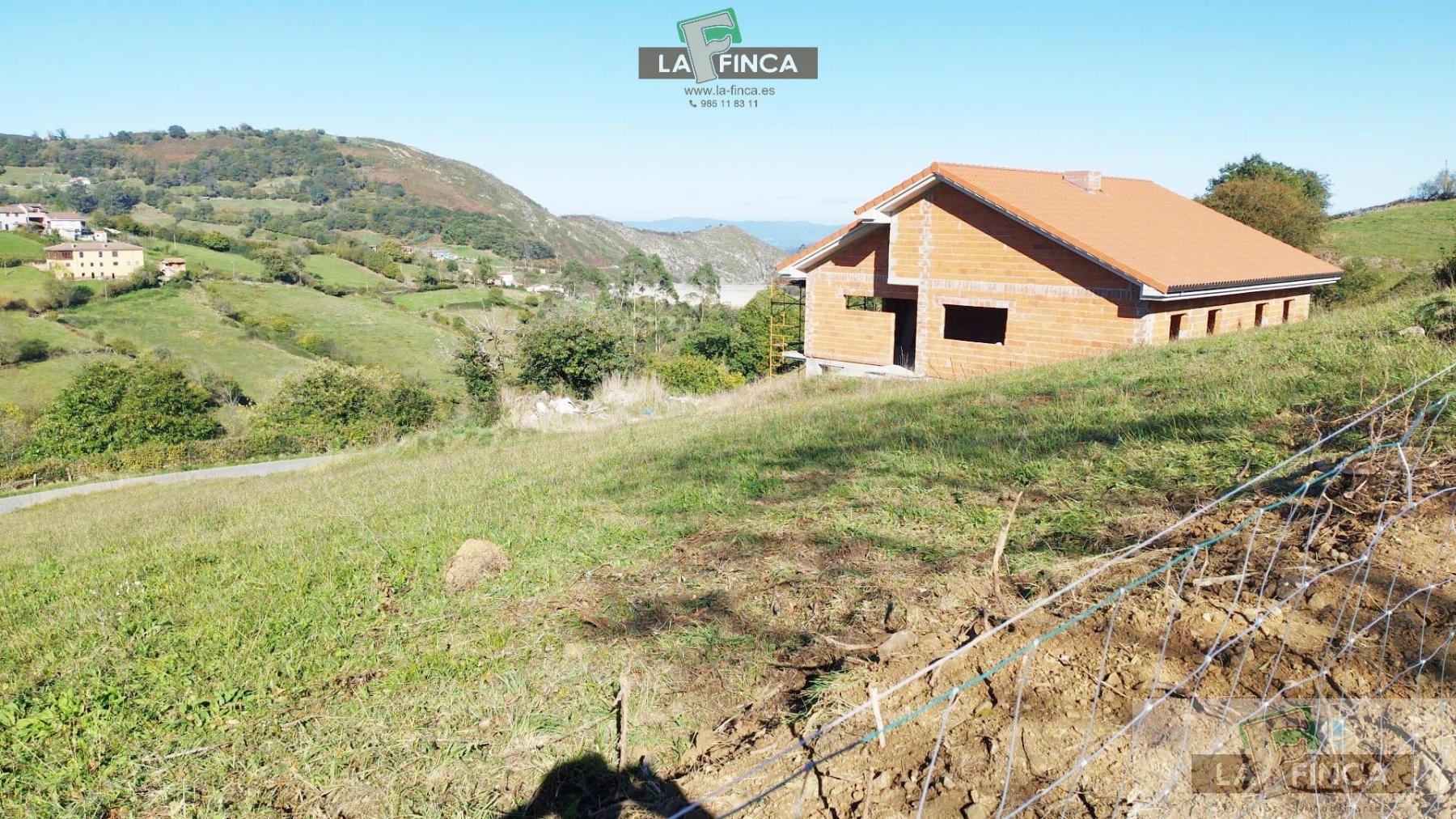 Venta de terreno en Morcín