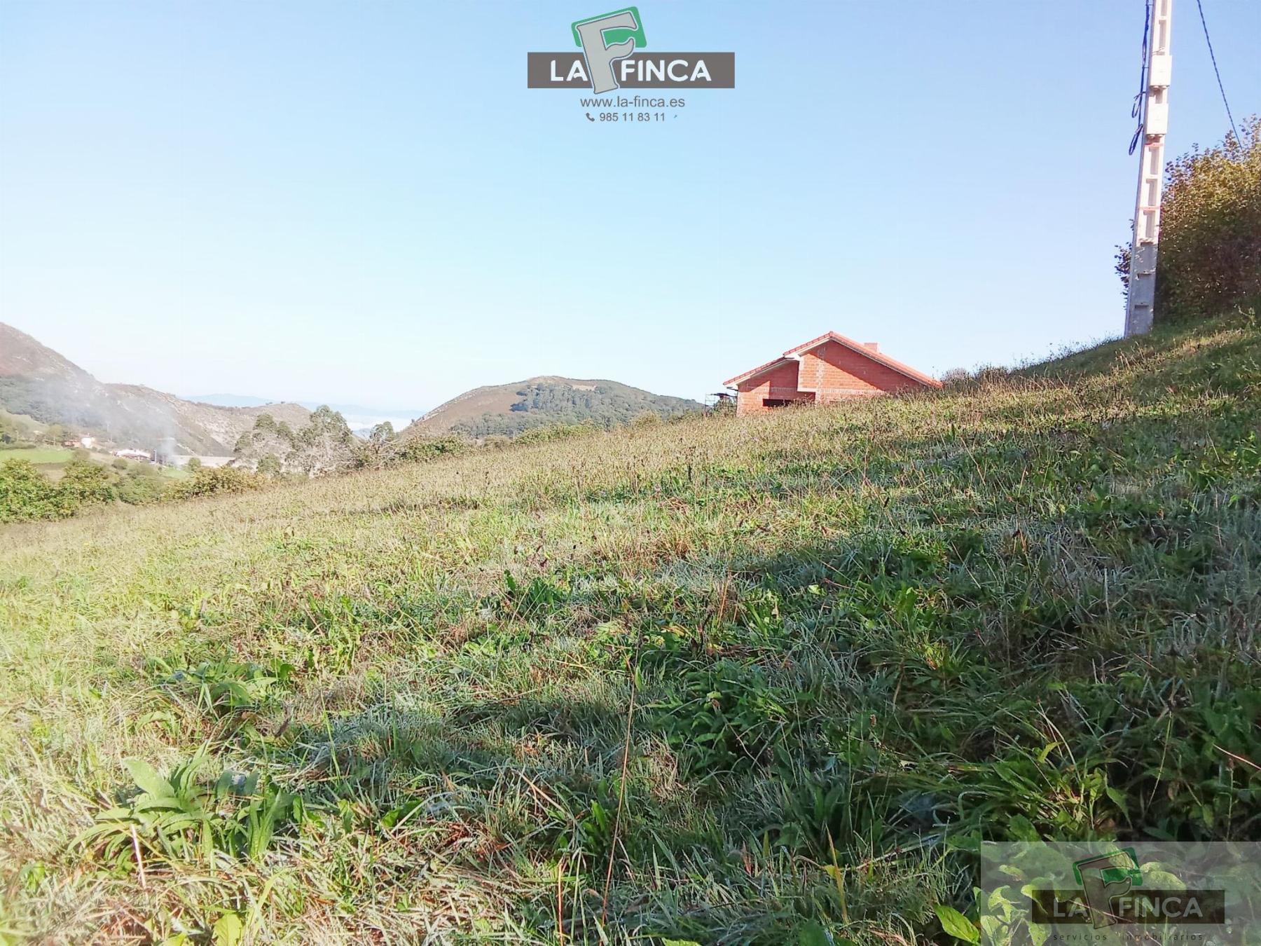 Venta de terreno en Morcín