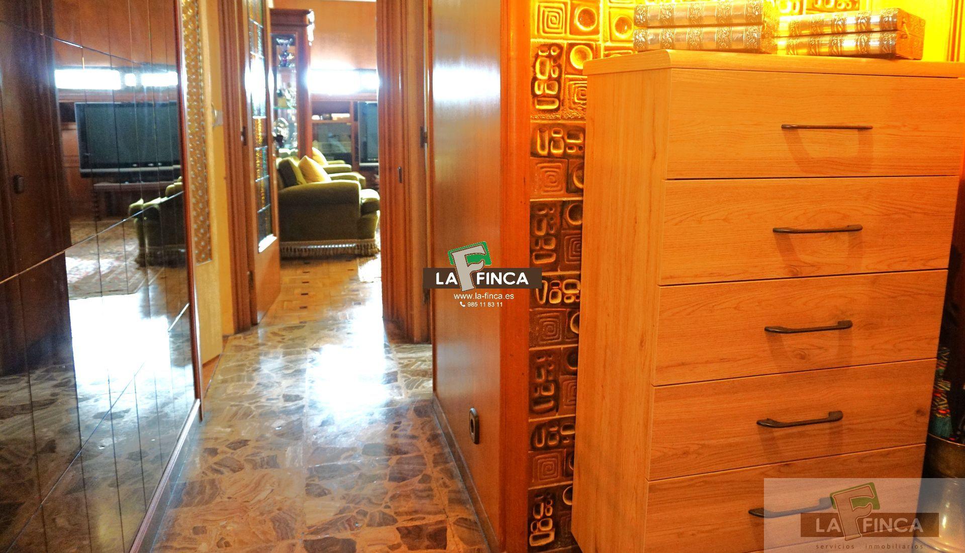 For sale of flat in Oviedo
