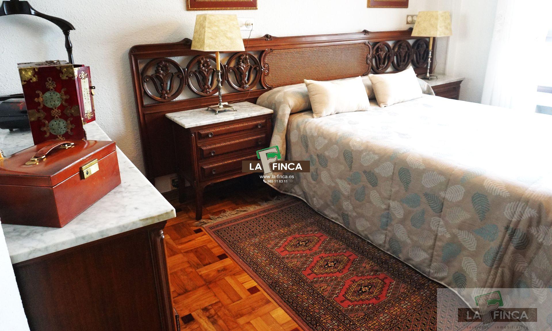 For sale of flat in Oviedo