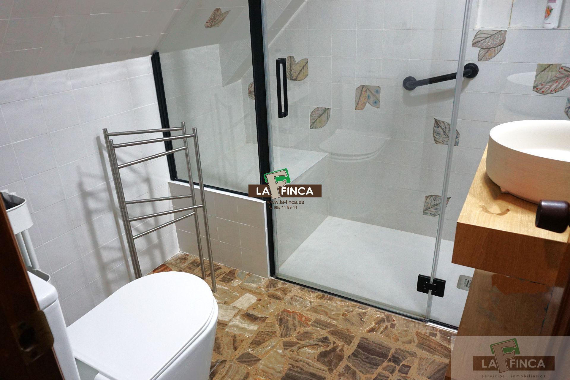 For sale of flat in Oviedo