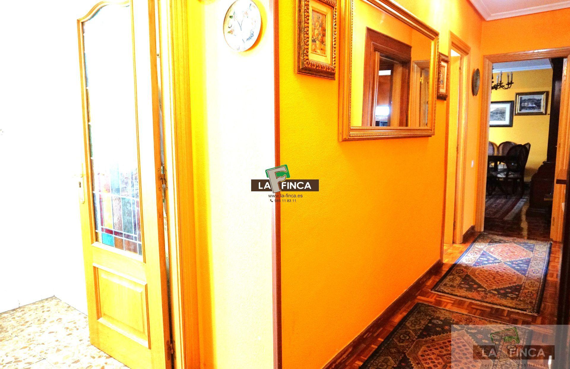 For sale of flat in Oviedo