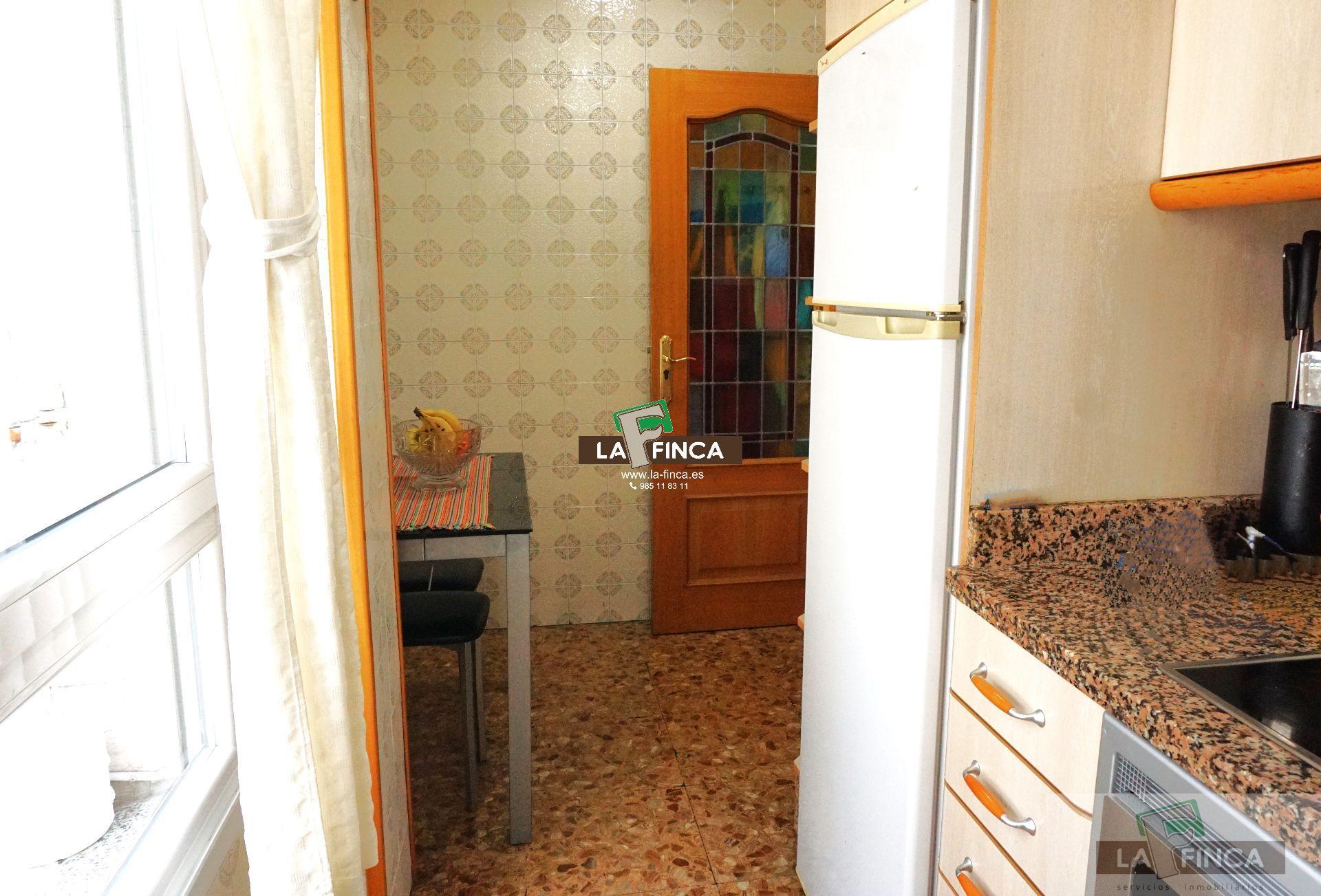For sale of flat in Oviedo