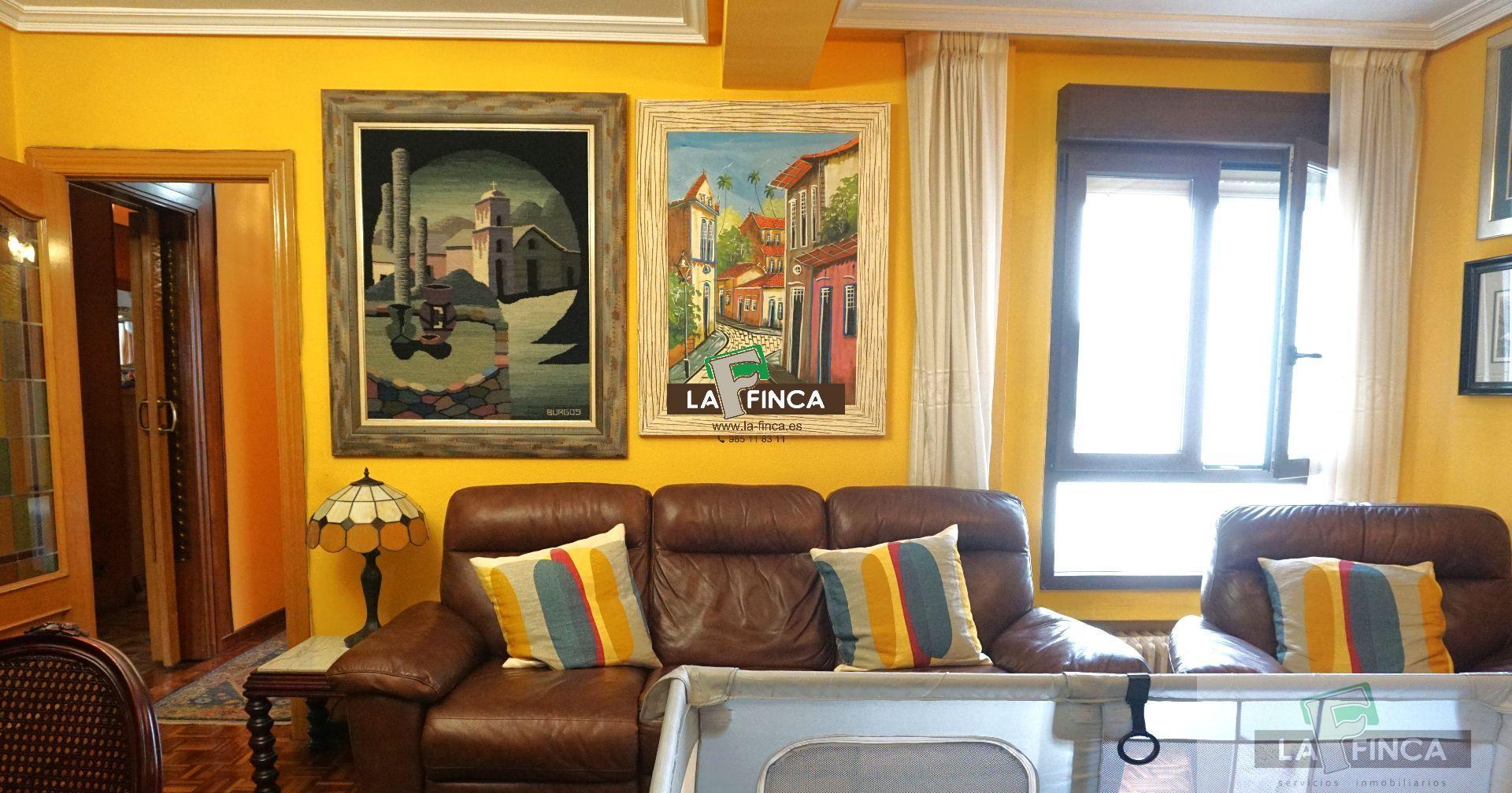 For sale of flat in Oviedo