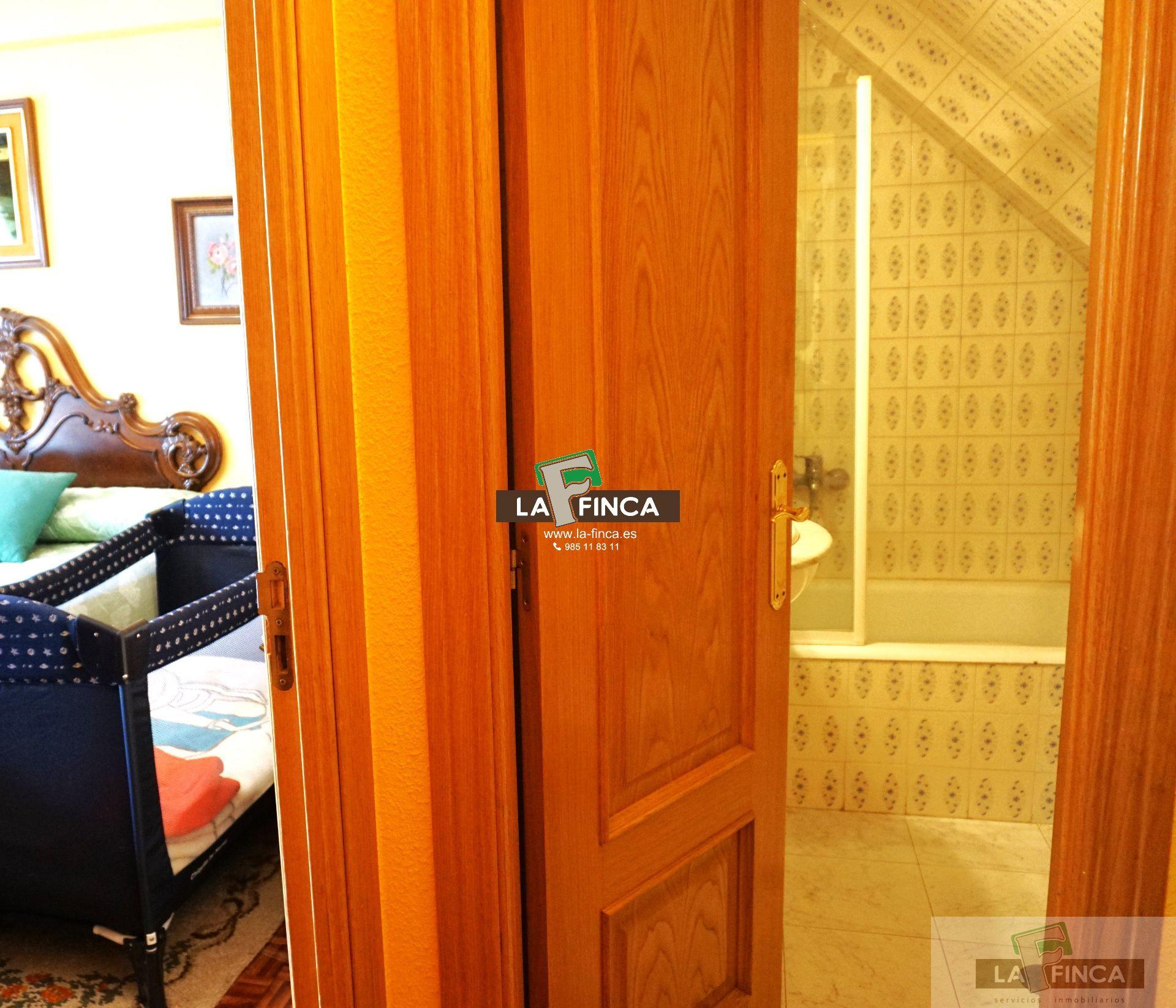 For sale of flat in Oviedo