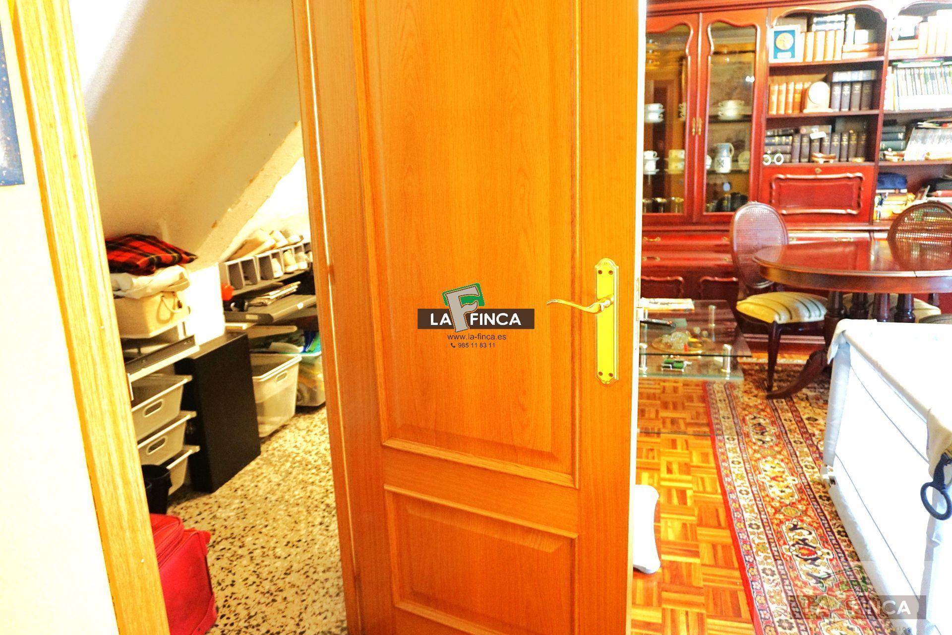 For sale of flat in Oviedo