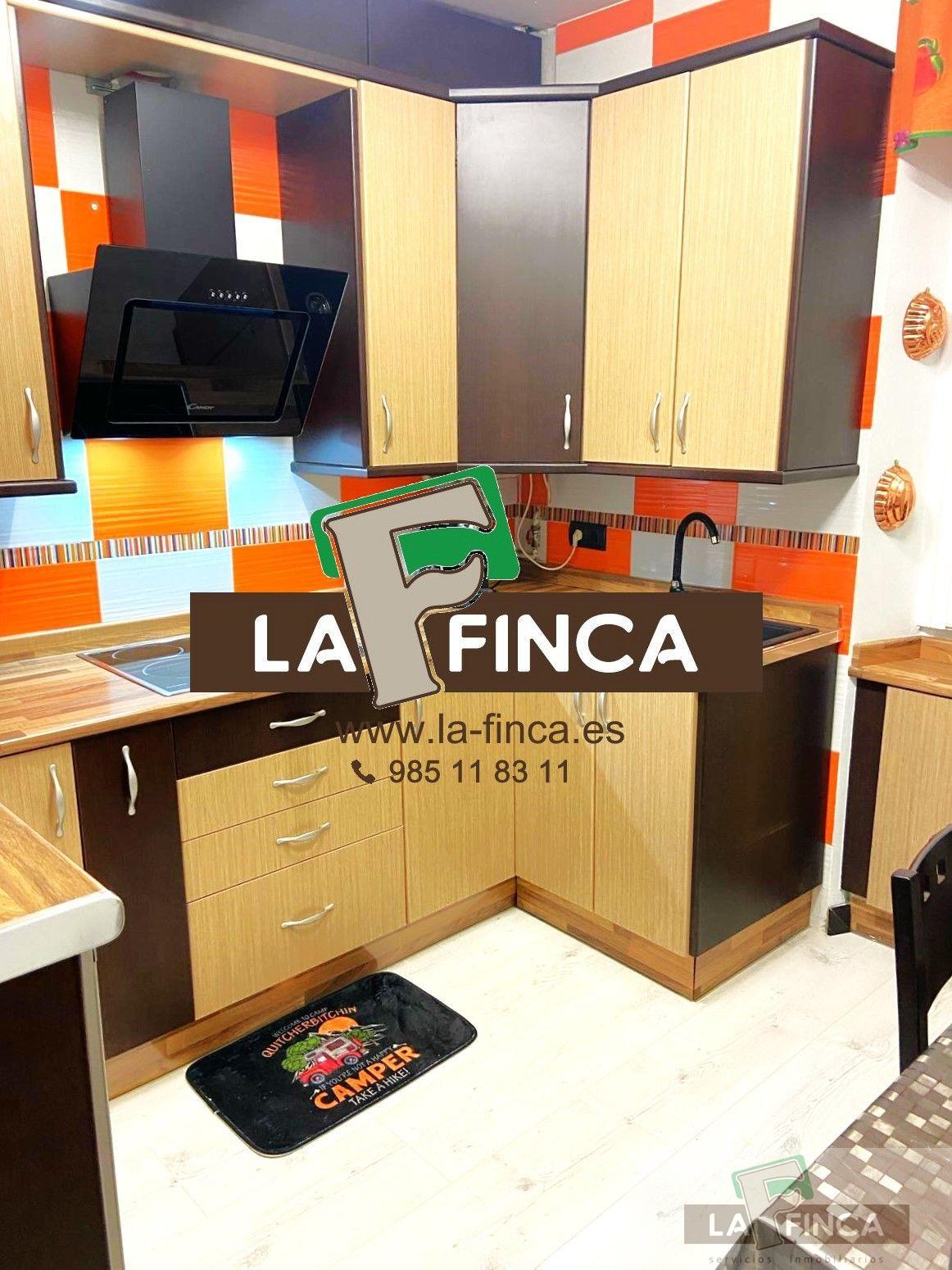 For sale of flat in León