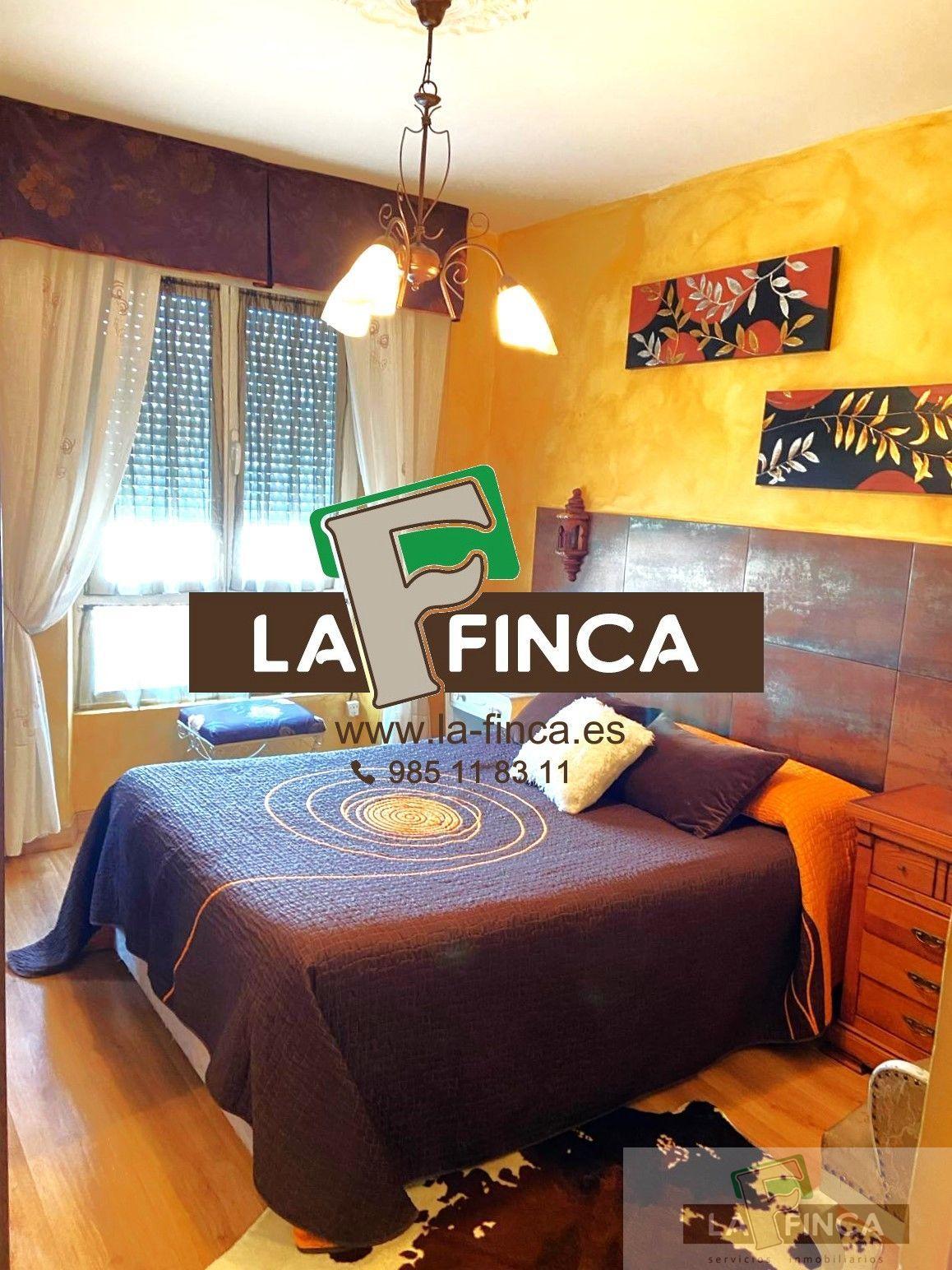 For sale of flat in León