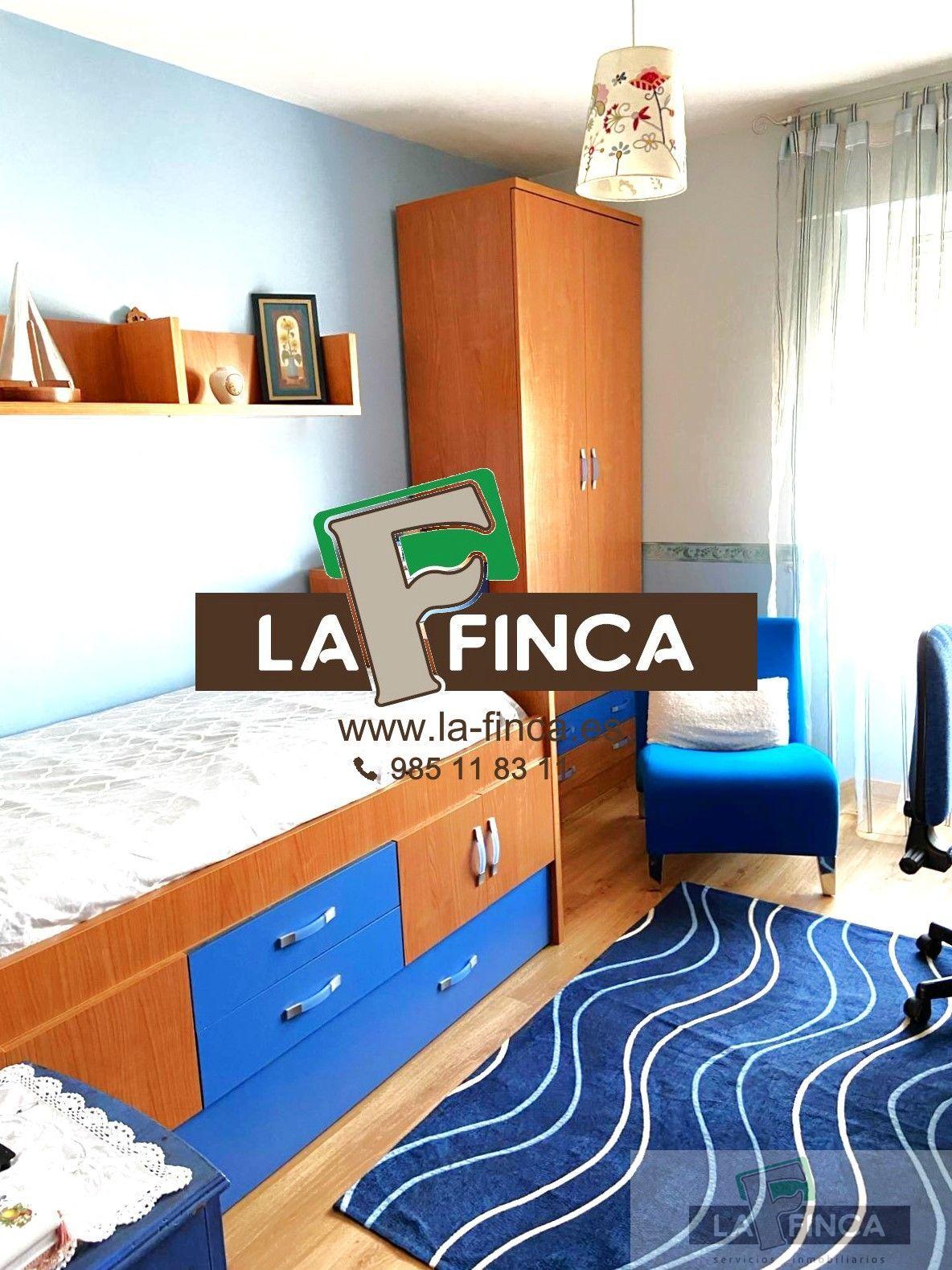 For sale of flat in León