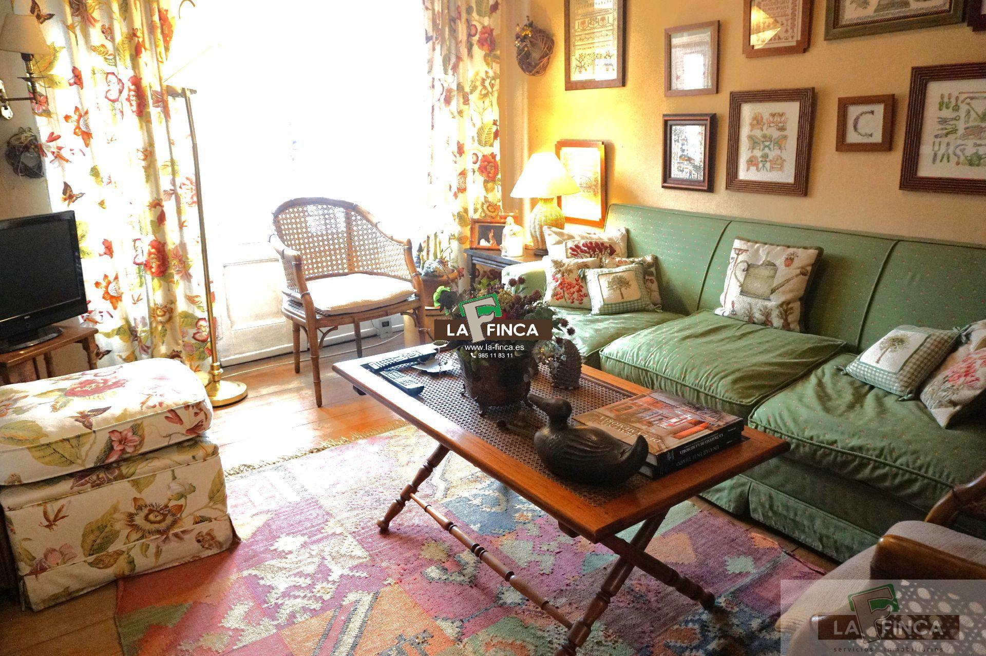 For sale of flat in Oviedo
