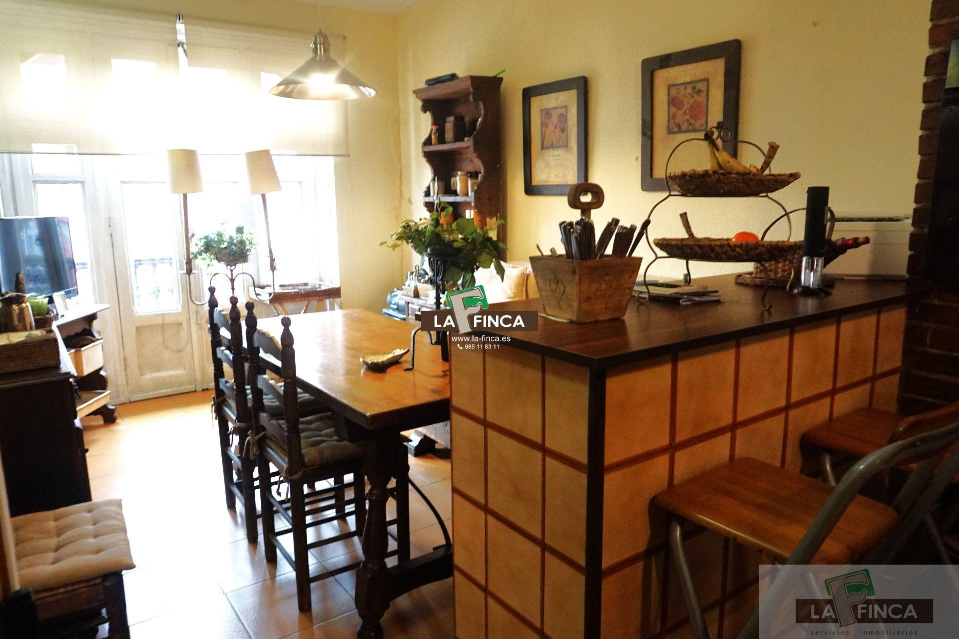 For sale of flat in Oviedo