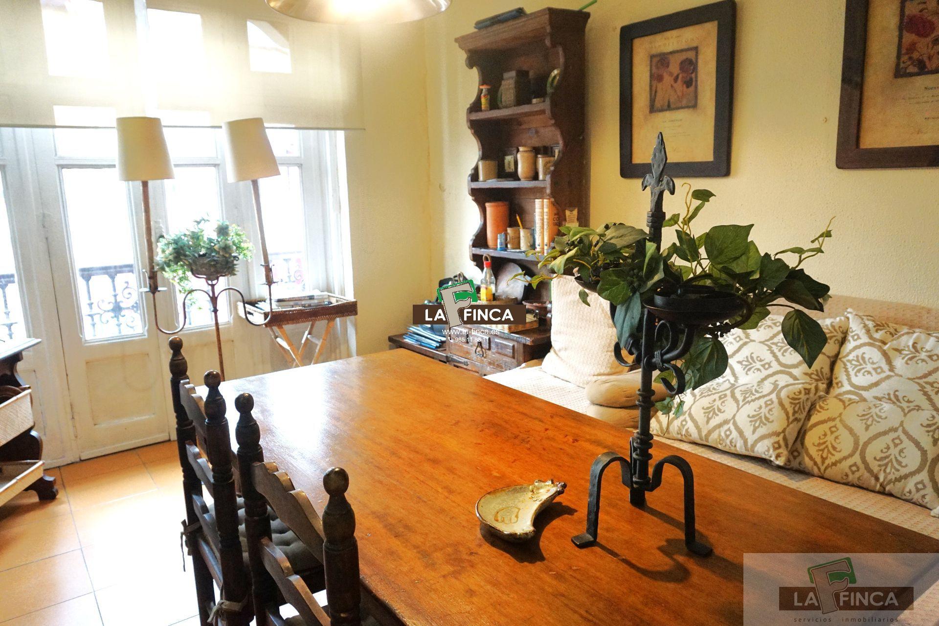 For sale of flat in Oviedo