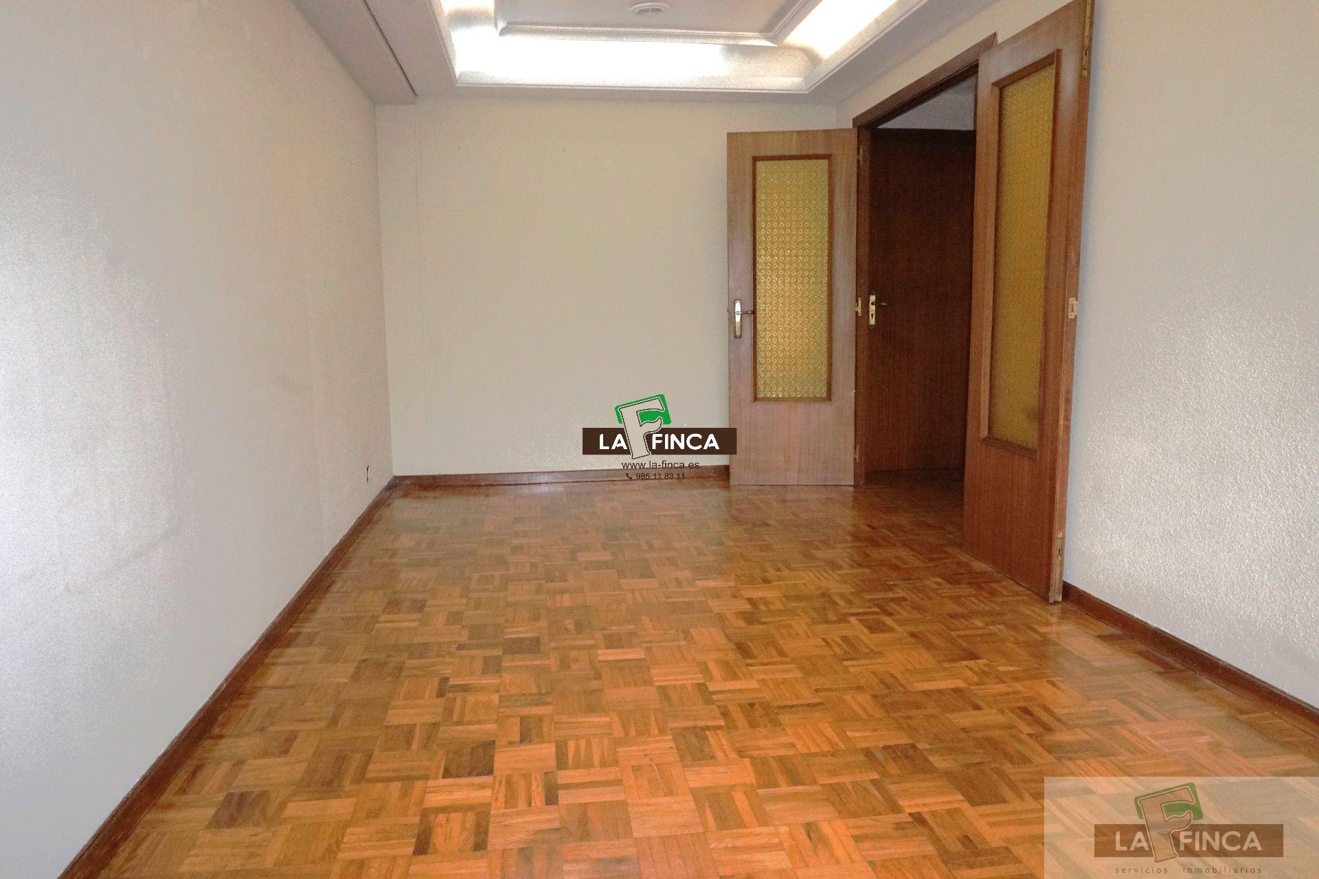 For sale of flat in Oviedo