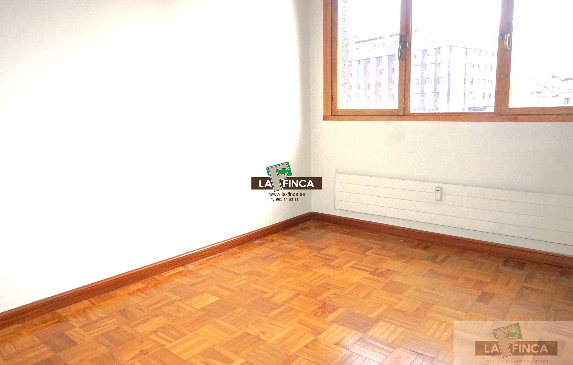 For sale of flat in Oviedo
