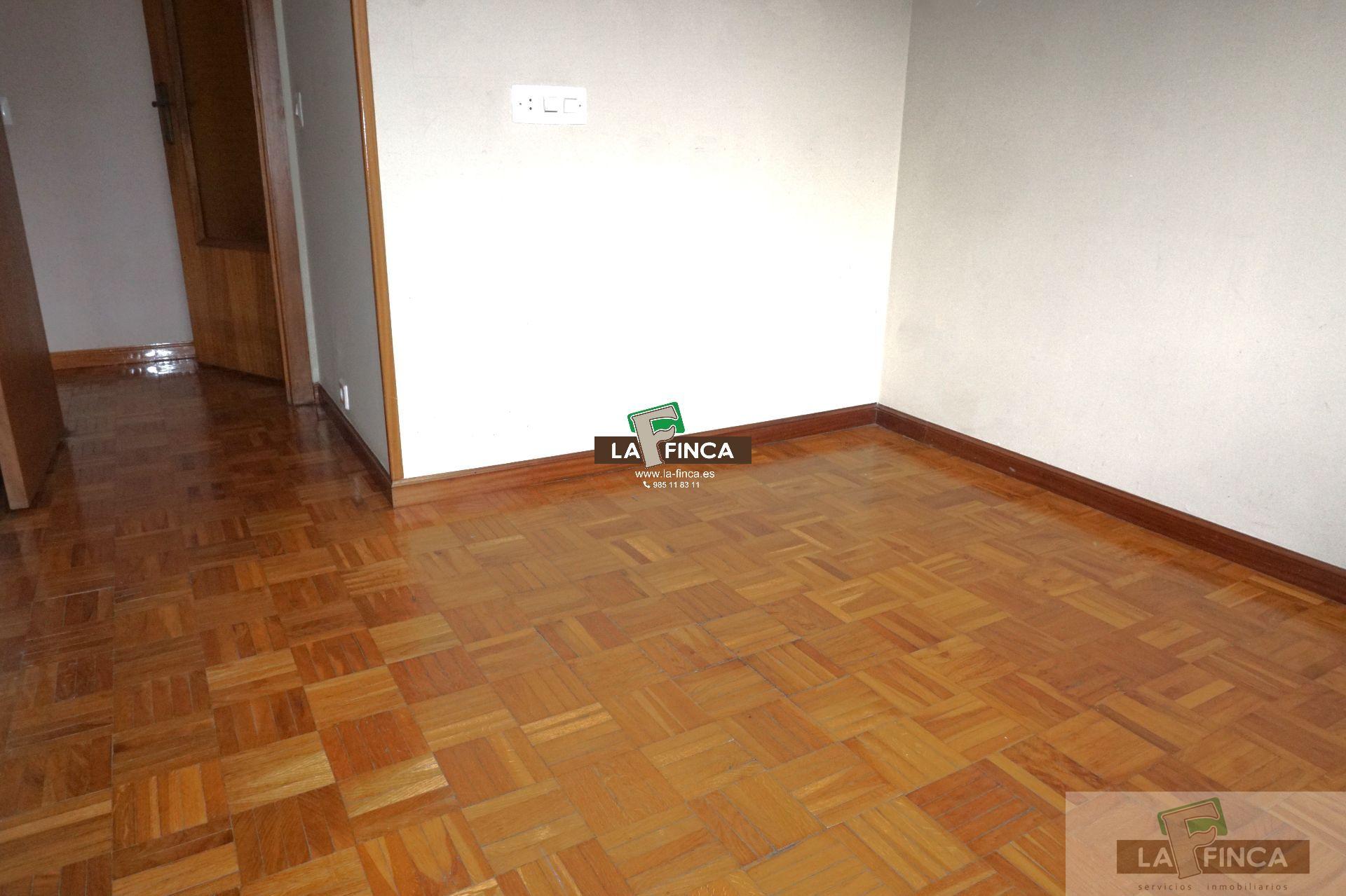 For sale of flat in Oviedo