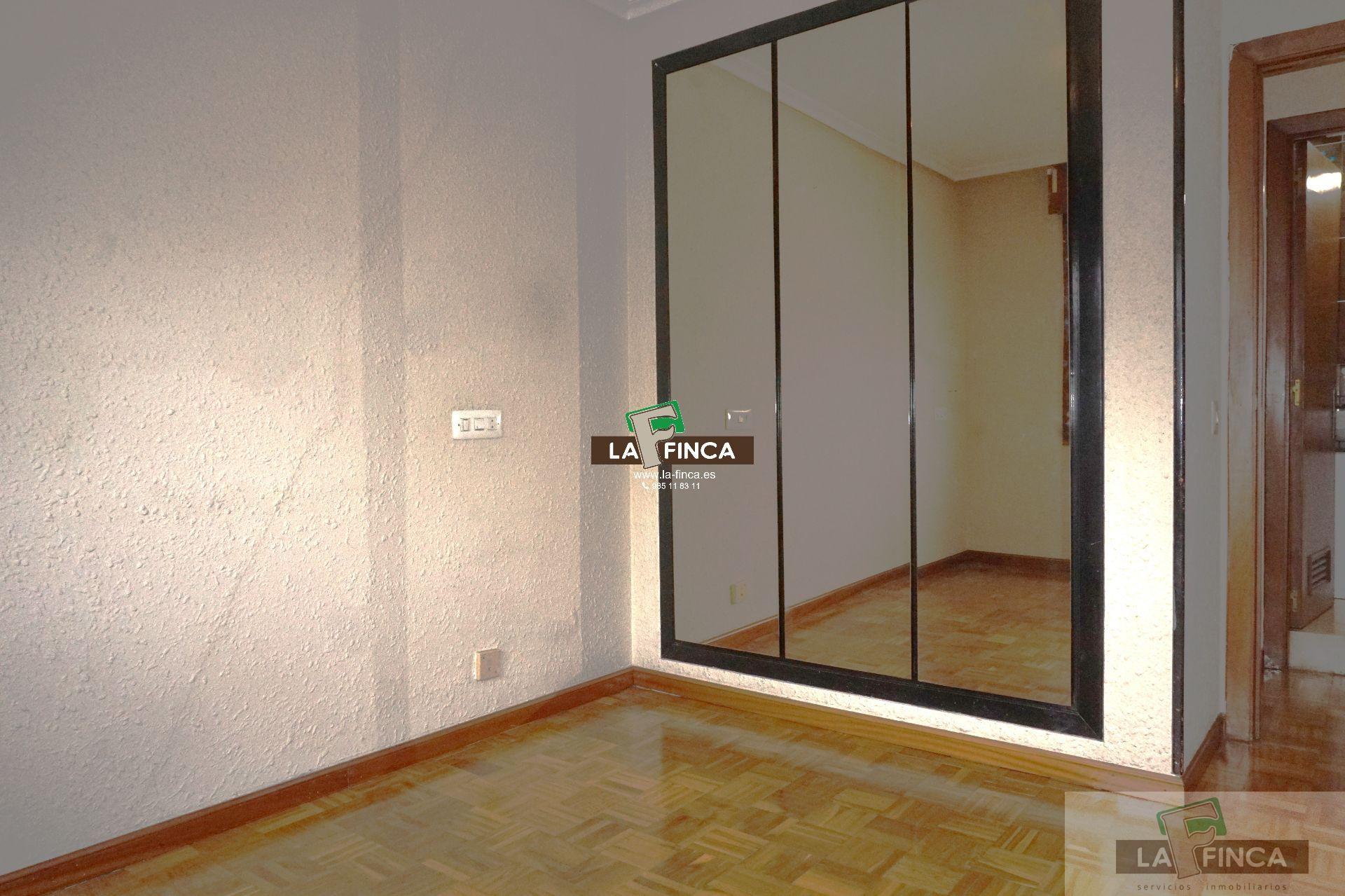 For sale of flat in Oviedo