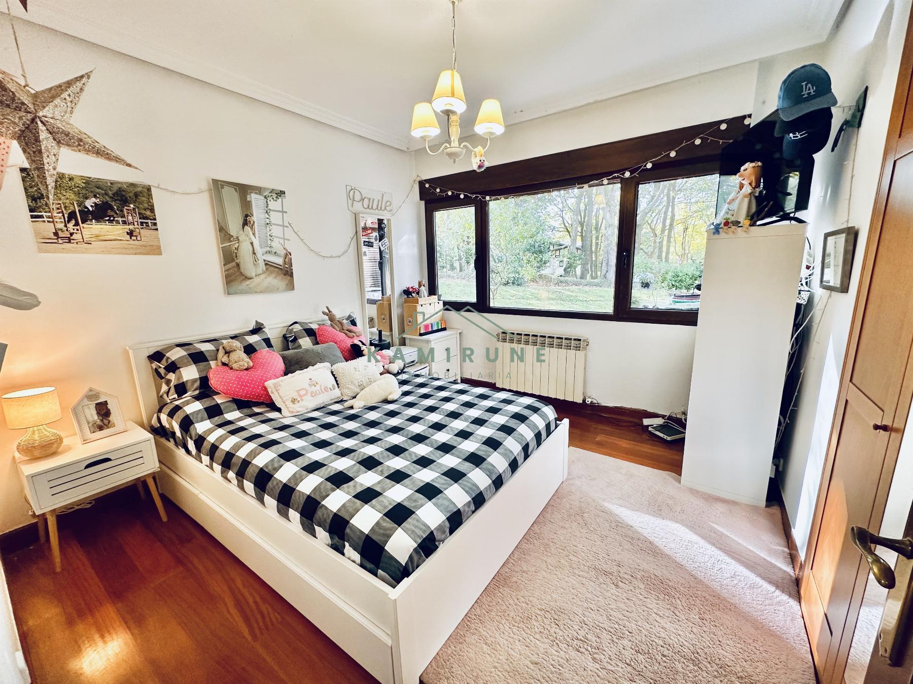 For sale of flat in Lezama