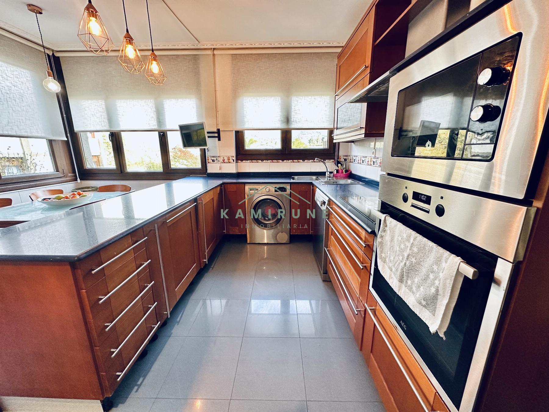For sale of flat in Lezama