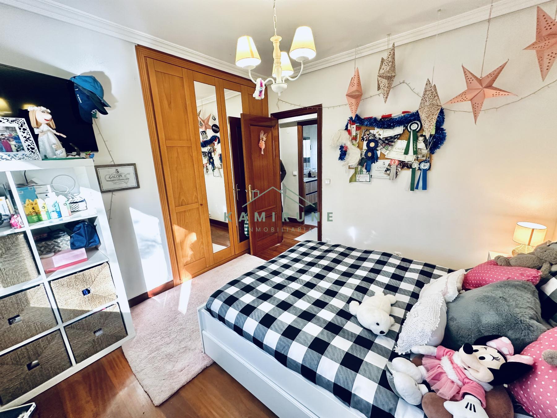 For sale of flat in Lezama
